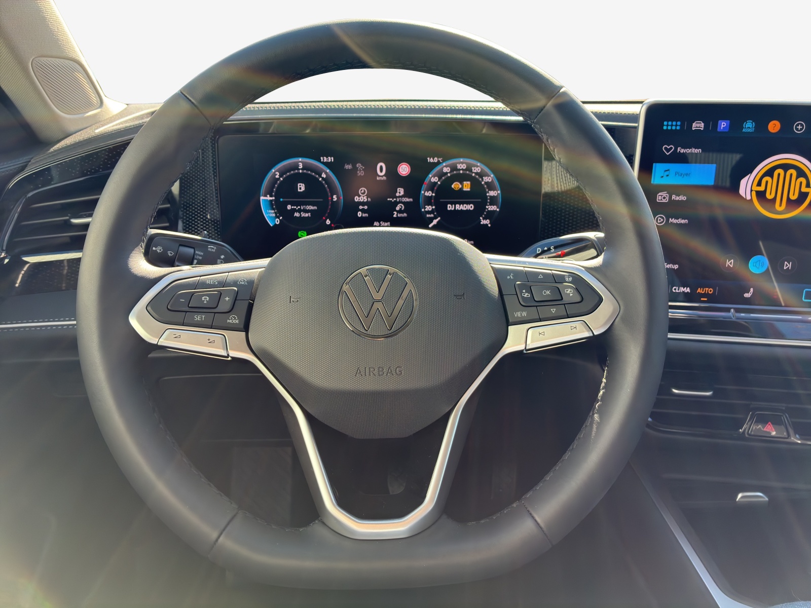 VW Passat Variant 2.0 TDI evo Business 4 Motion DSG-image-9