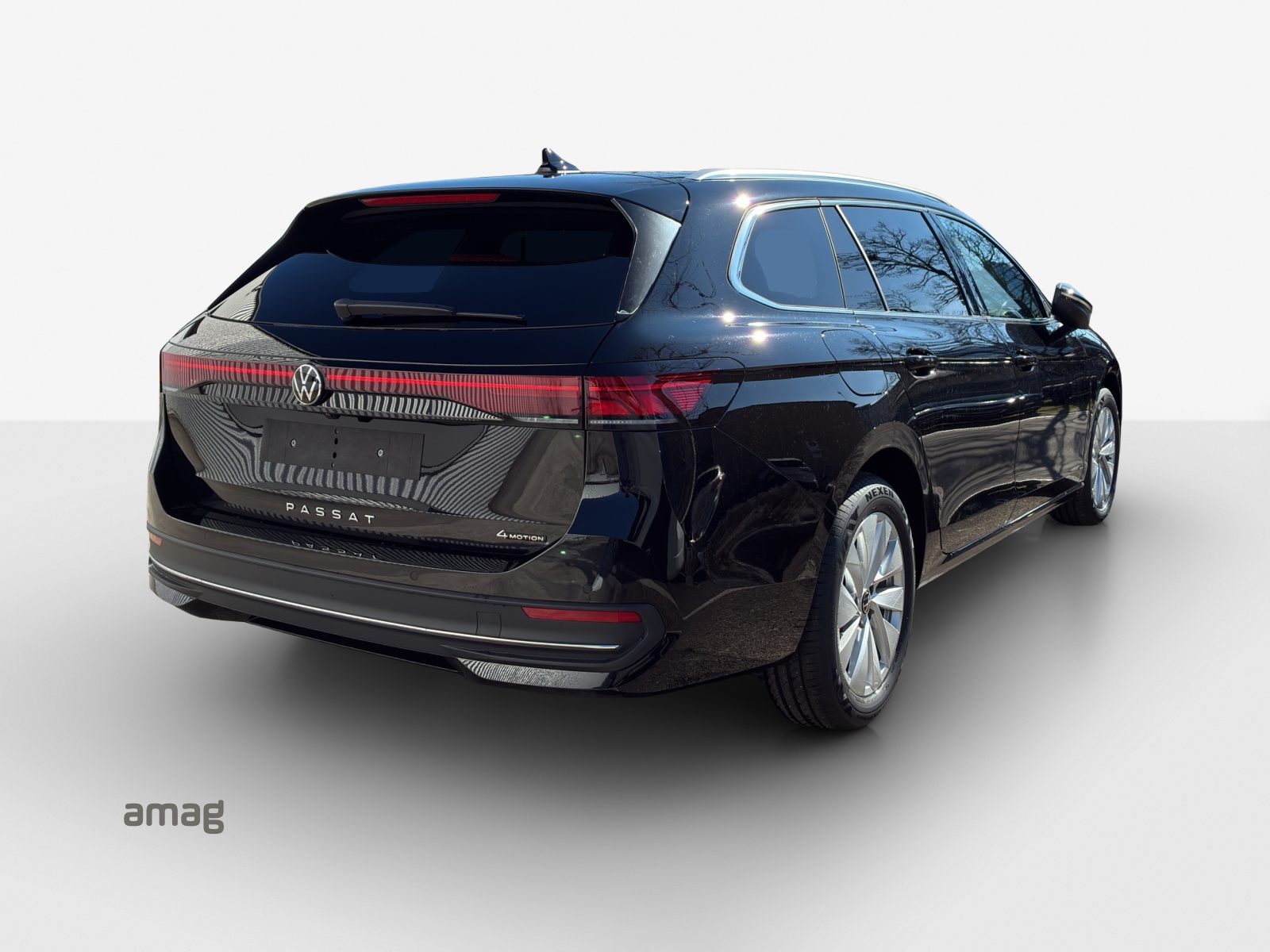 VW Passat Variant 2.0 TDI evo Business 4 Motion DSG-image-4
