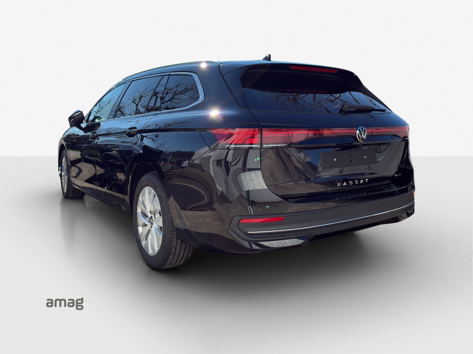 VW Passat Variant 2.0 TDI evo Business 4 Motion DSG-image-2