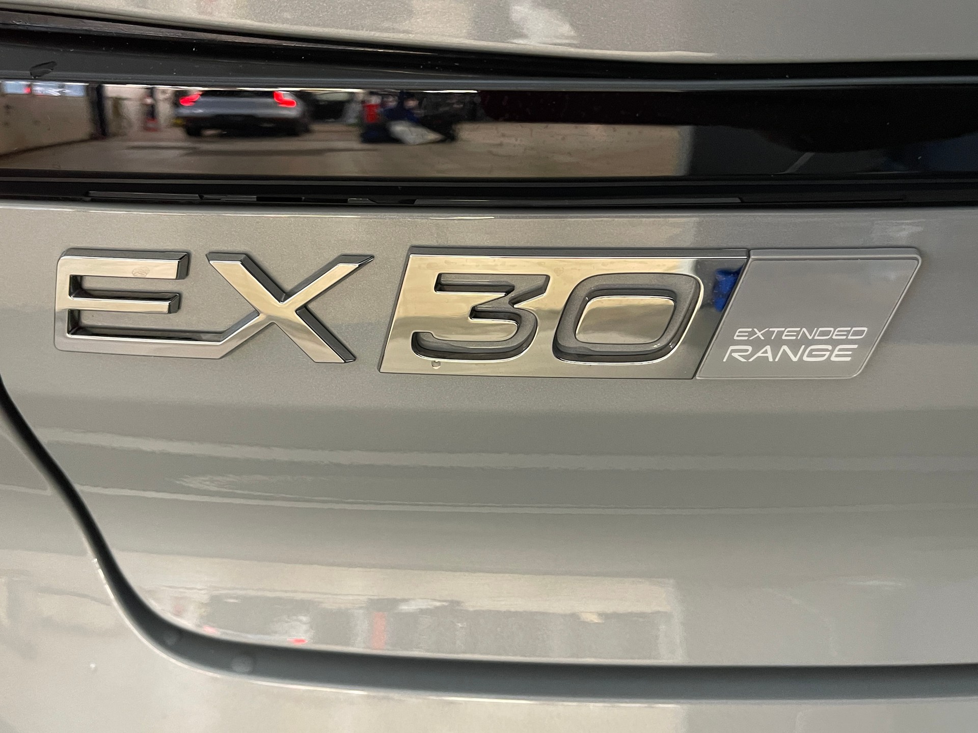 VOLVO EX30 E60 Core WORKER-image-5