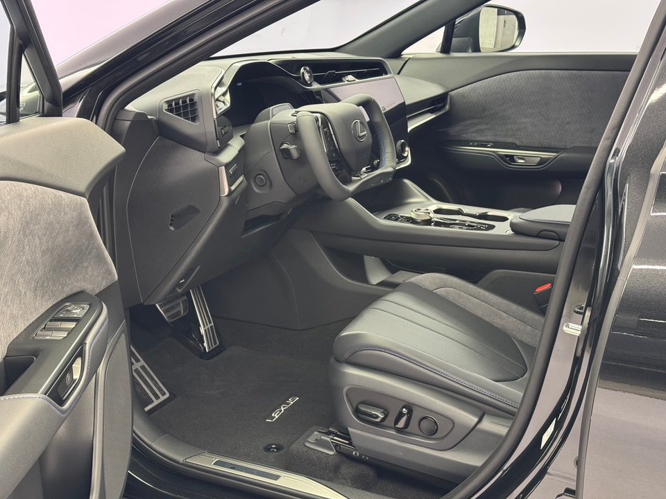 RZ 550e F Sport Direct4 Electric