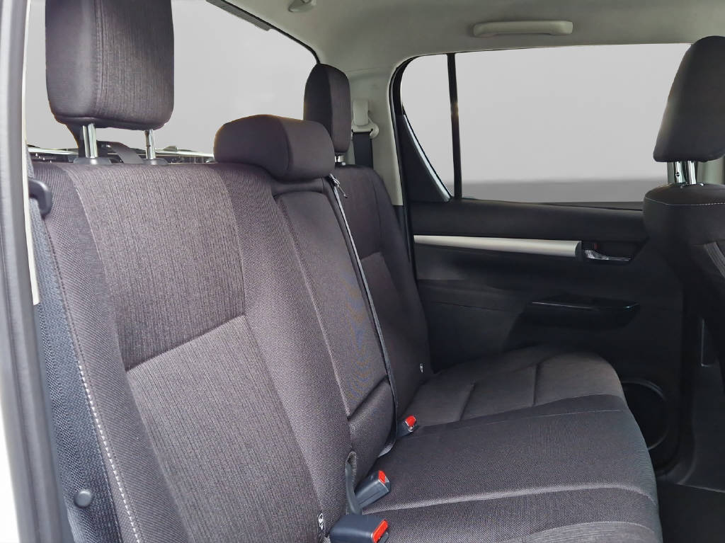 TOYOTA Hilux Double Cab.-Pick-up 2.8 48038/004-image-13