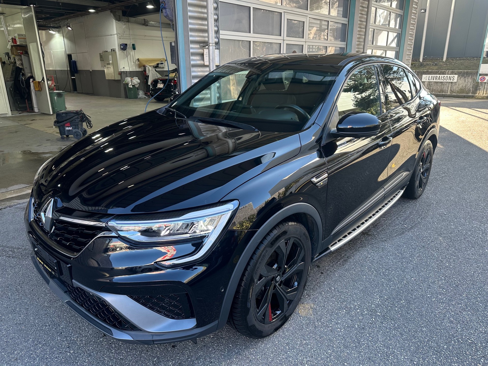 RENAULT Arkana 1.6 E-Tech R.S.Line-image-1