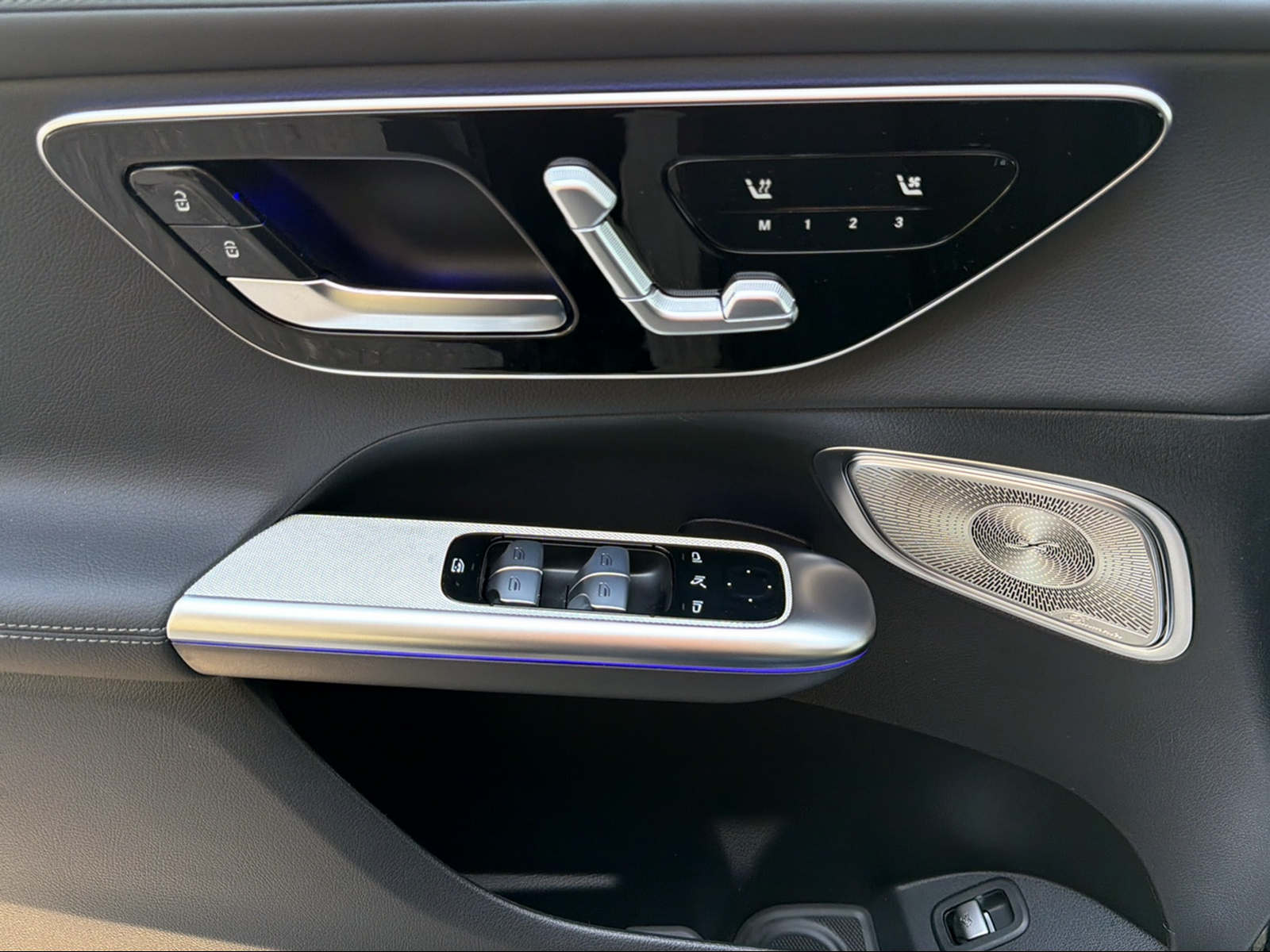 MERCEDES-BENZ GLC 220 d 4Matic-image-12