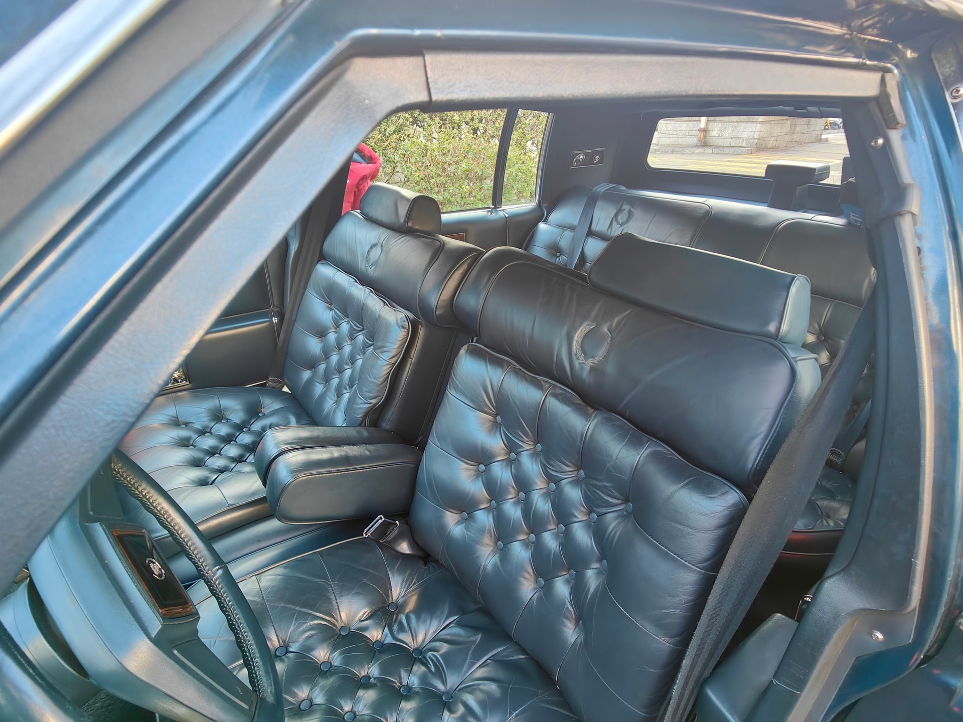 CADILLAC Brougham d' Elegance ( vétéran )-image-6