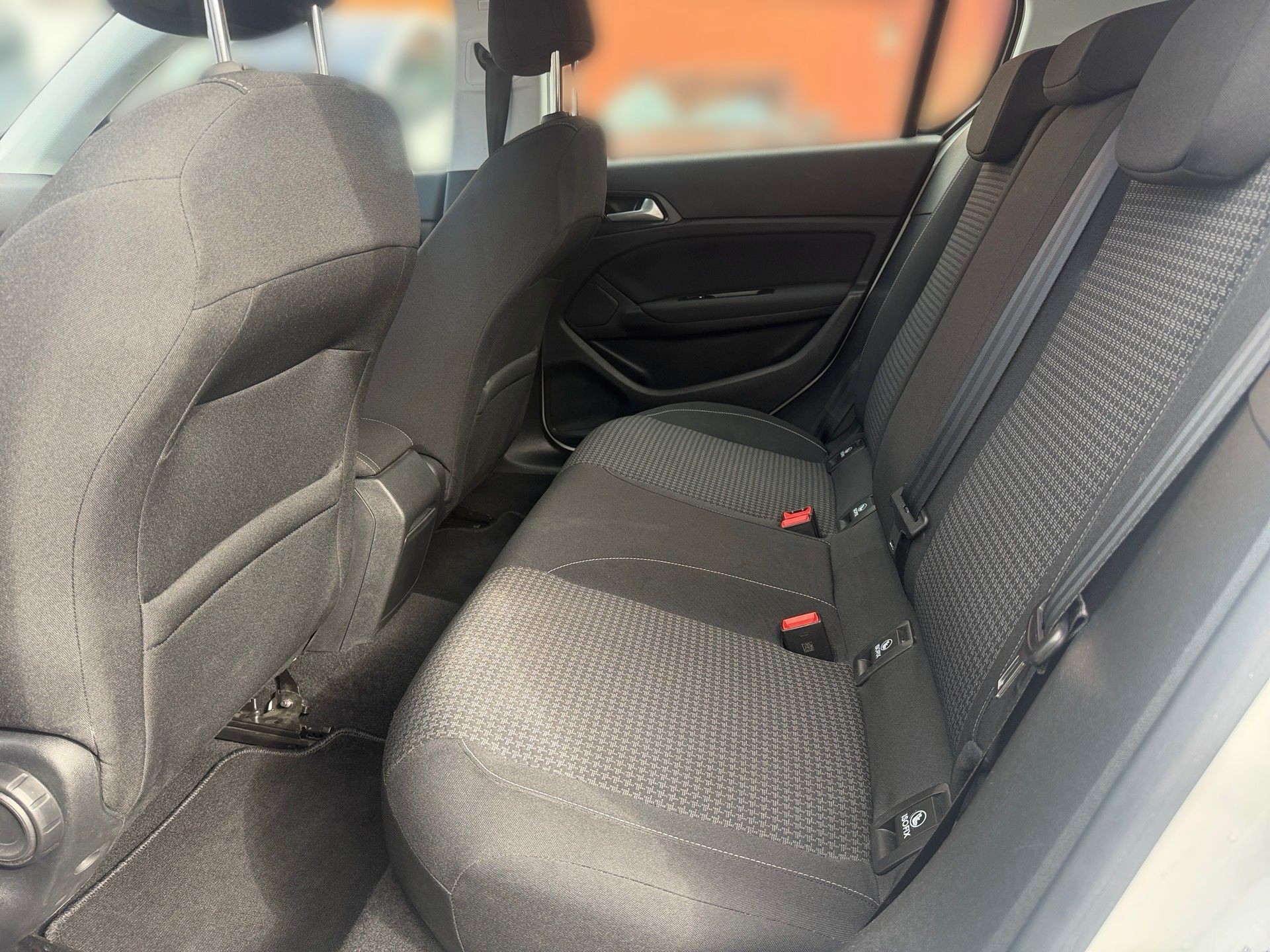 PEUGEOT 308 1.2 Pure Tech Active Pack EAT8-image-10