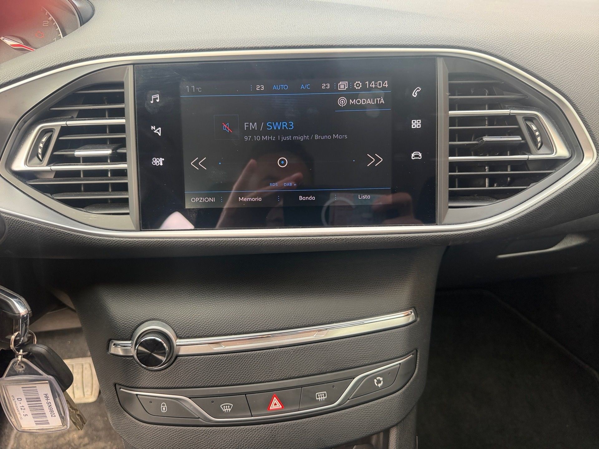 PEUGEOT 308 1.2 Pure Tech Active Pack EAT8-image-9