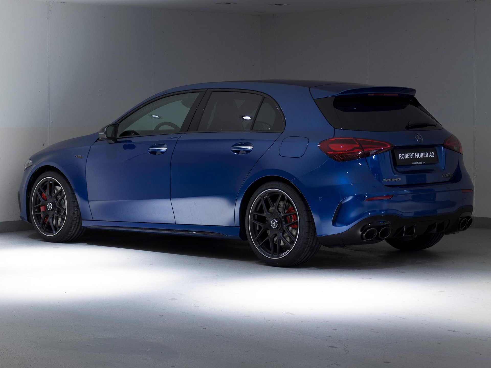 MERCEDES-BENZ A 45 AMG S 4MATIC+-image-4