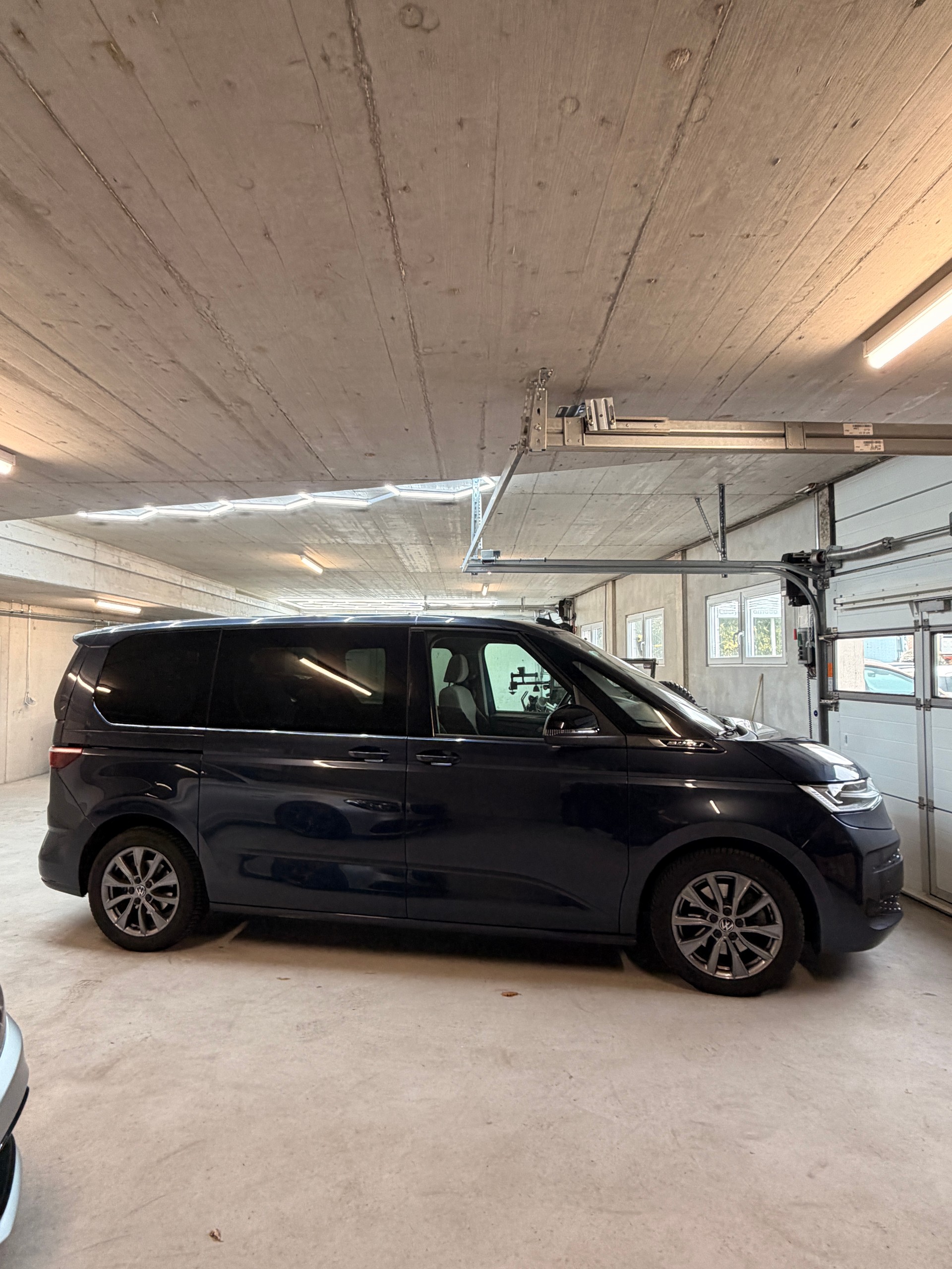 VW T7 MULTIVAN-image-5