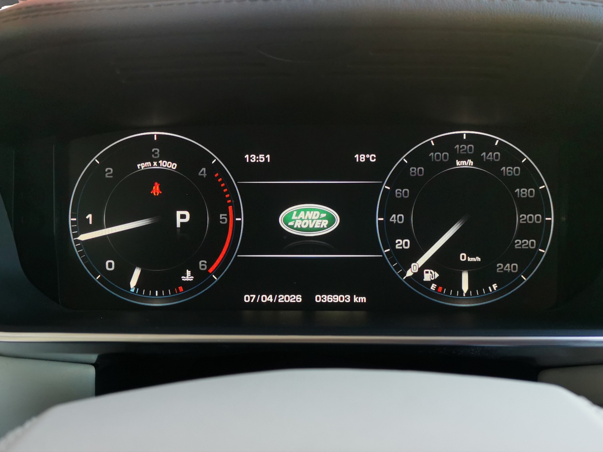 LAND ROVER Range Rover 3.0 TDV6 Vogue Automatic-image-18