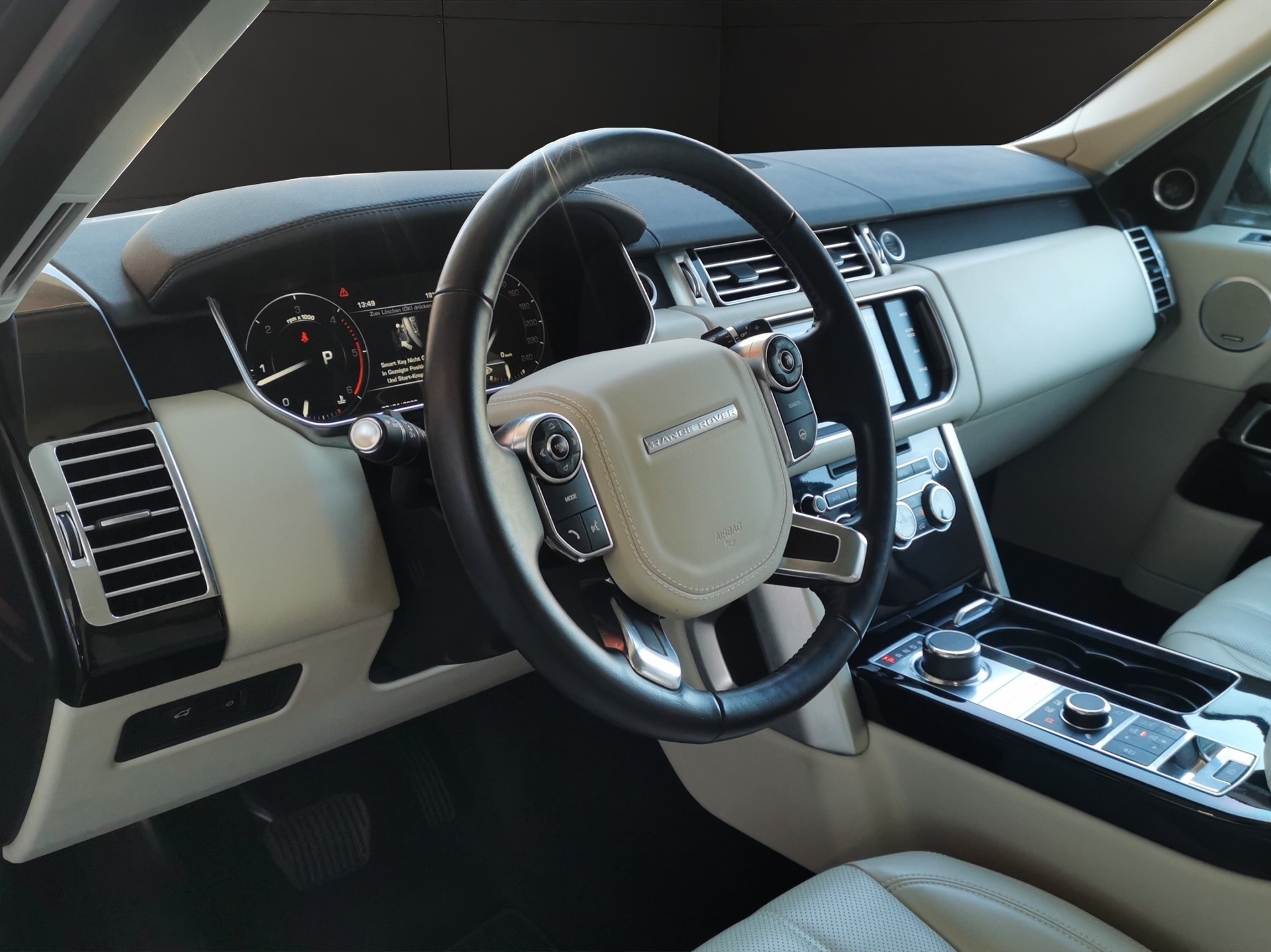 LAND ROVER Range Rover 3.0 TDV6 Vogue Automatic-image-10