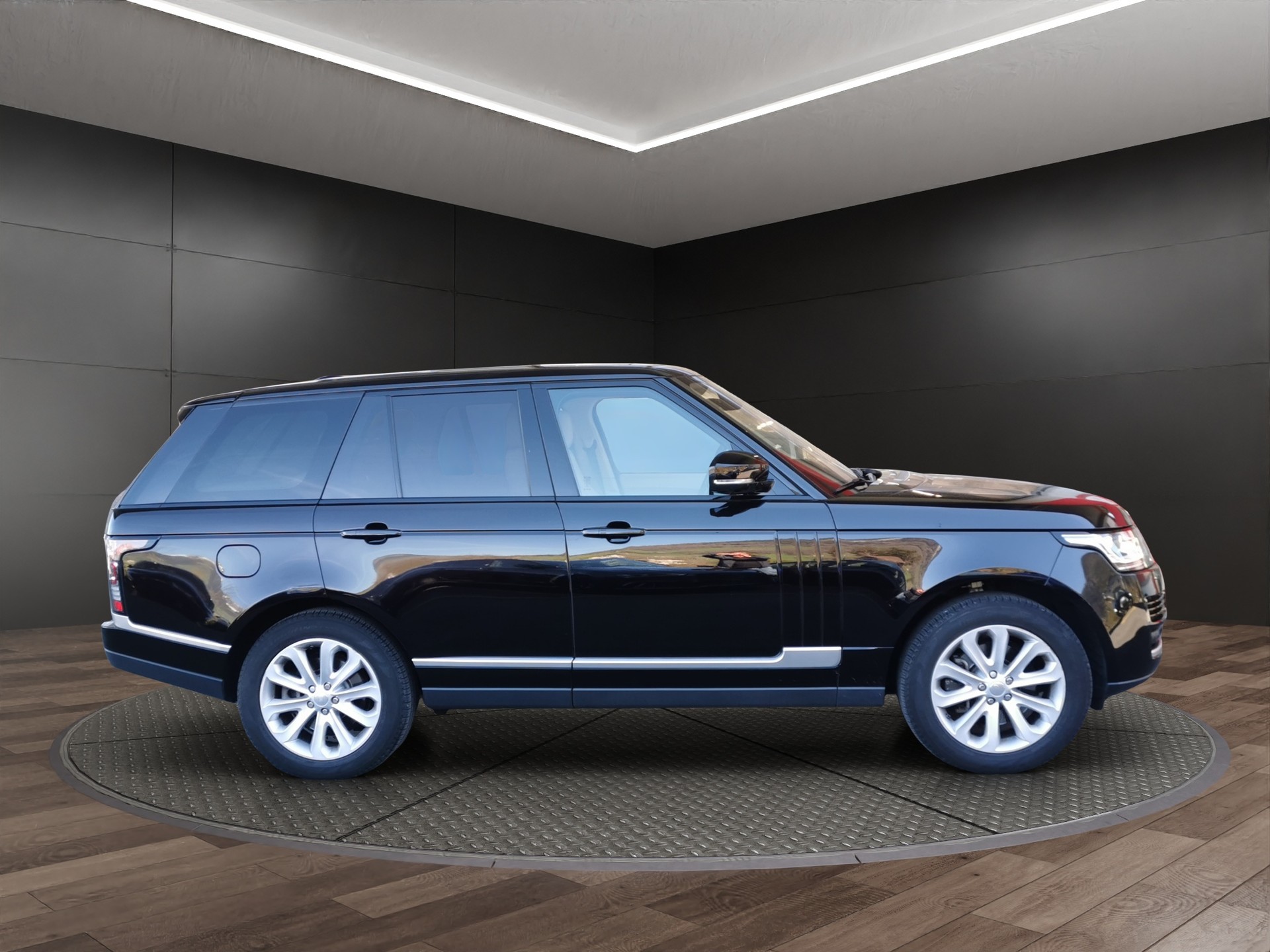 LAND ROVER Range Rover 3.0 TDV6 Vogue Automatic-image-4