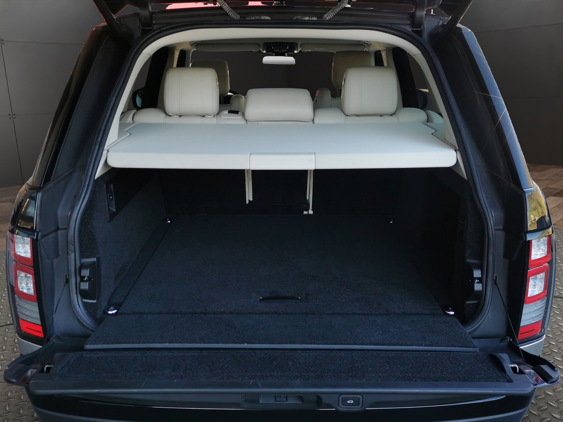 LAND ROVER Range Rover 3.0 TDV6 Vogue Automatic-image-8