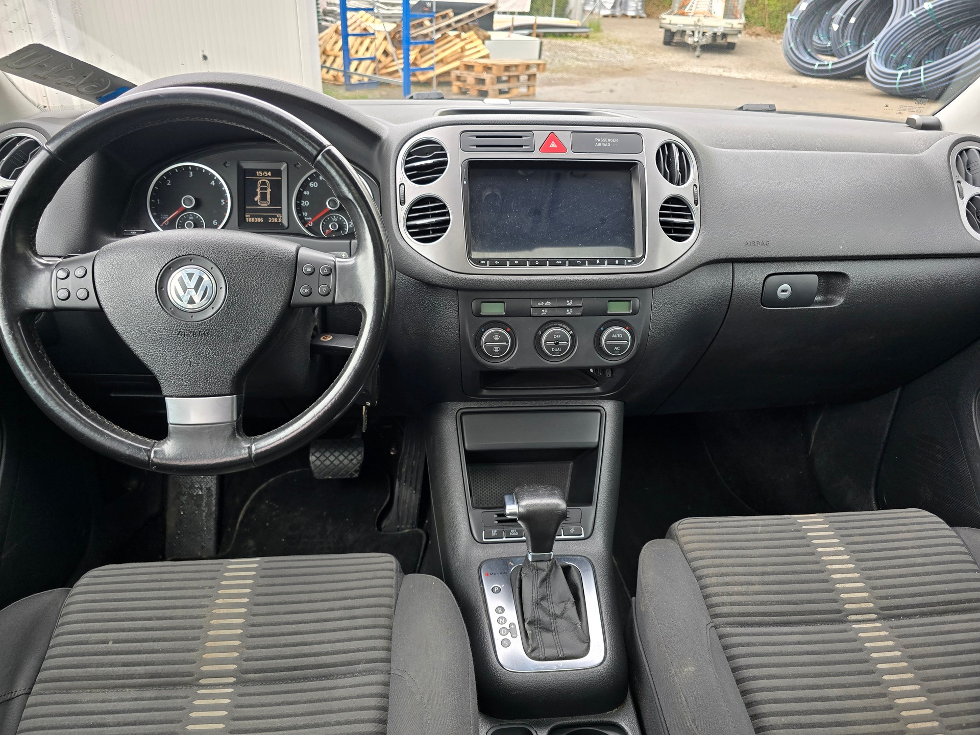 VW Tiguan 2.0 TDI Sport&Style Tiptronic-image-10