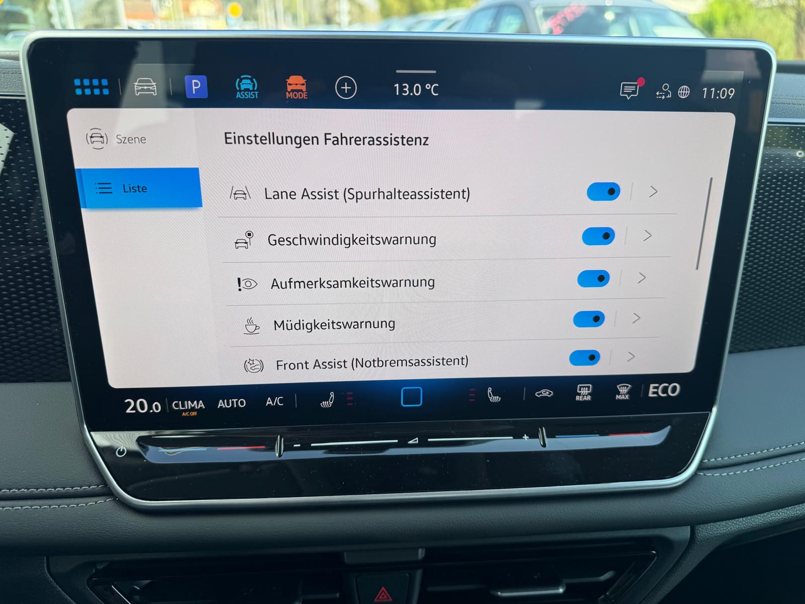 VW Tiguan 2.0 TSI DSG Life 4Motion-image-11