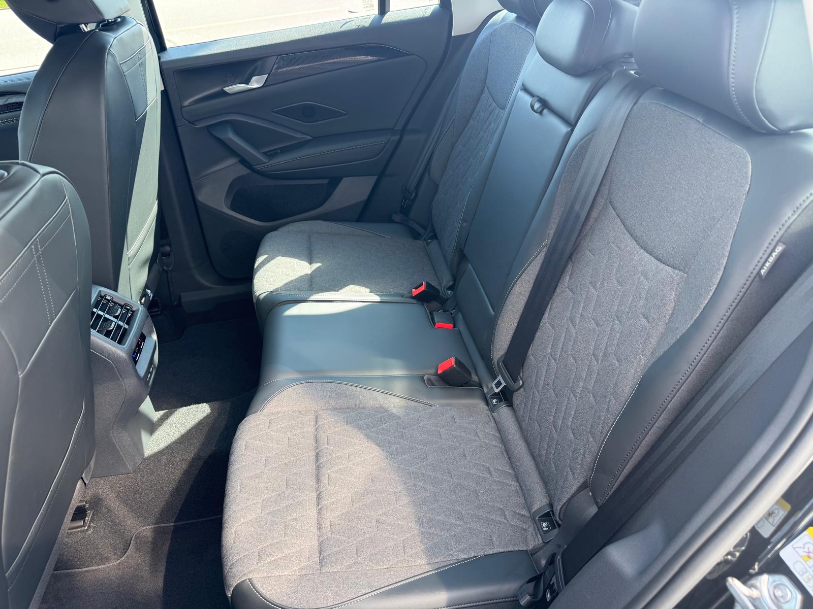 VW Tiguan 2.0 TSI DSG Life 4Motion-image-6