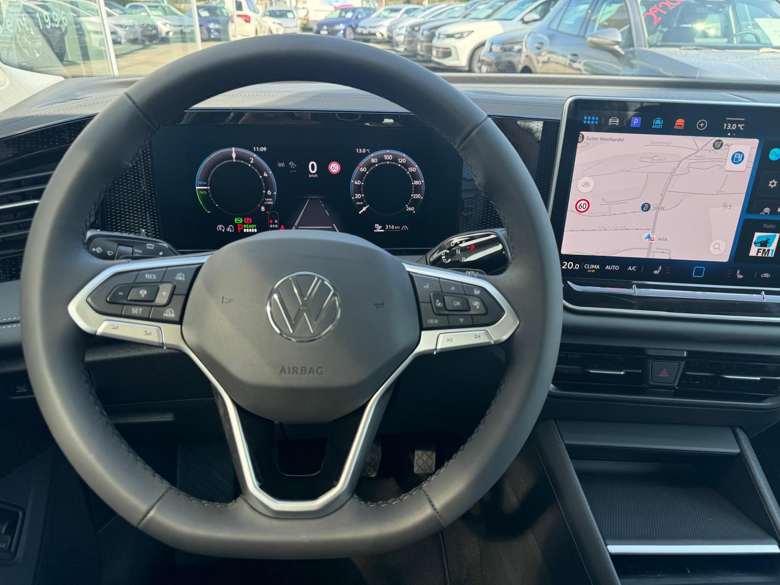 VW Tiguan 2.0 TSI DSG Life 4Motion-image-9