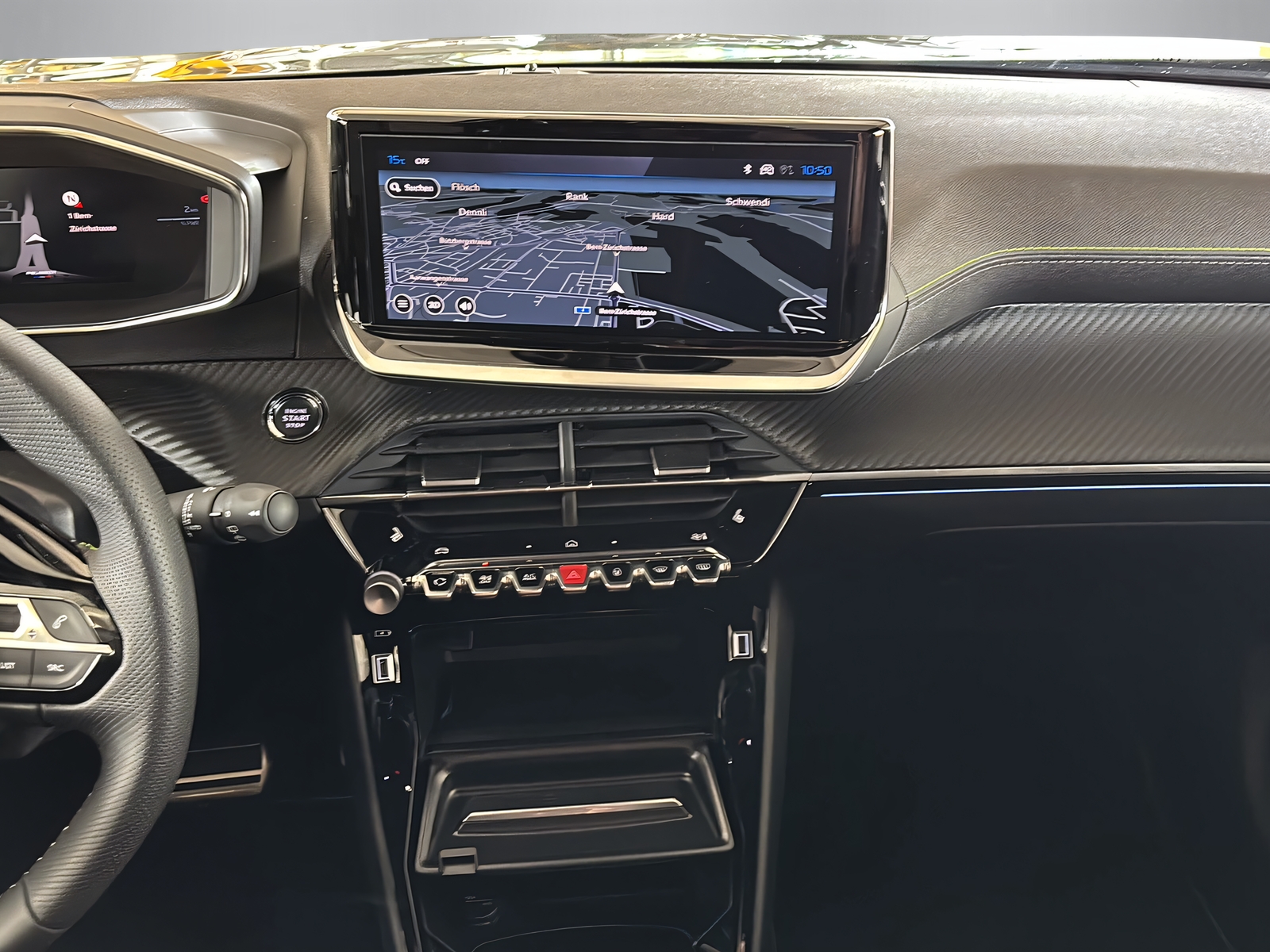 PEUGEOT 2008 1.2 Hybrid 145 GT-image-5