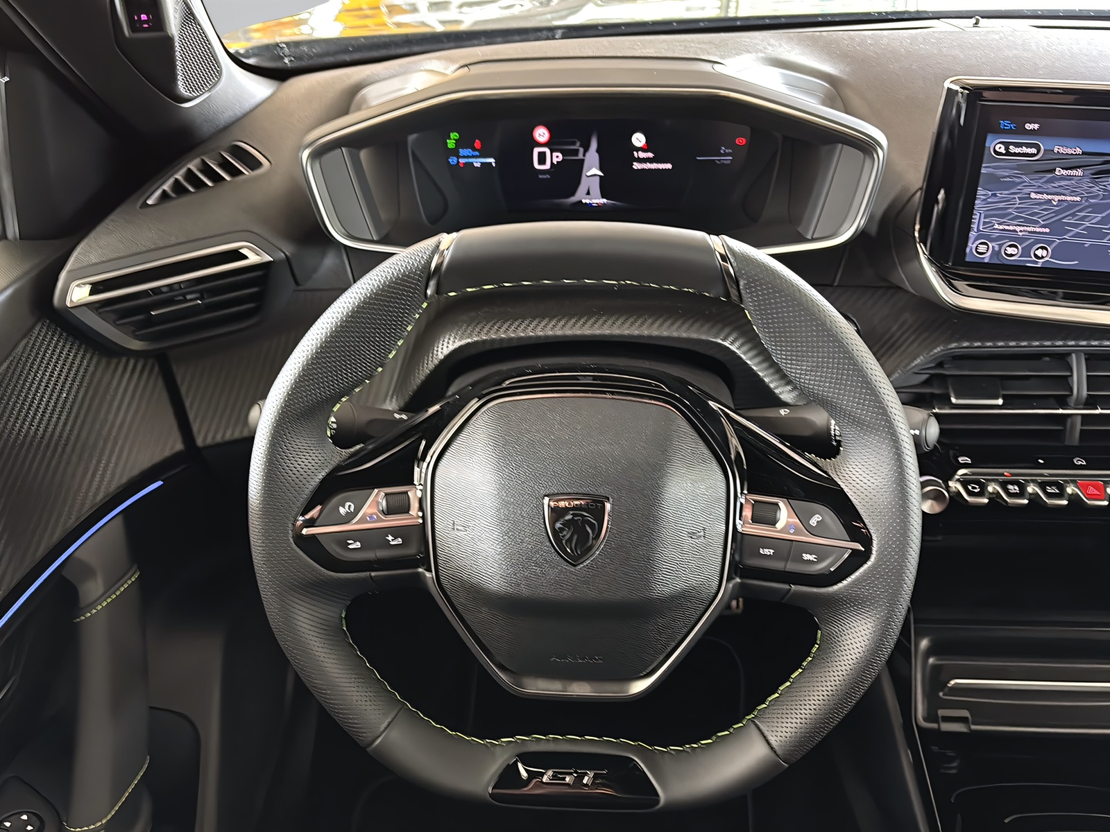PEUGEOT 2008 1.2 Hybrid 145 GT-image-3
