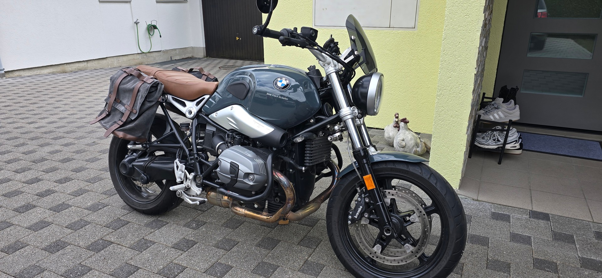 BMW R nineT Pure ABS-image-10