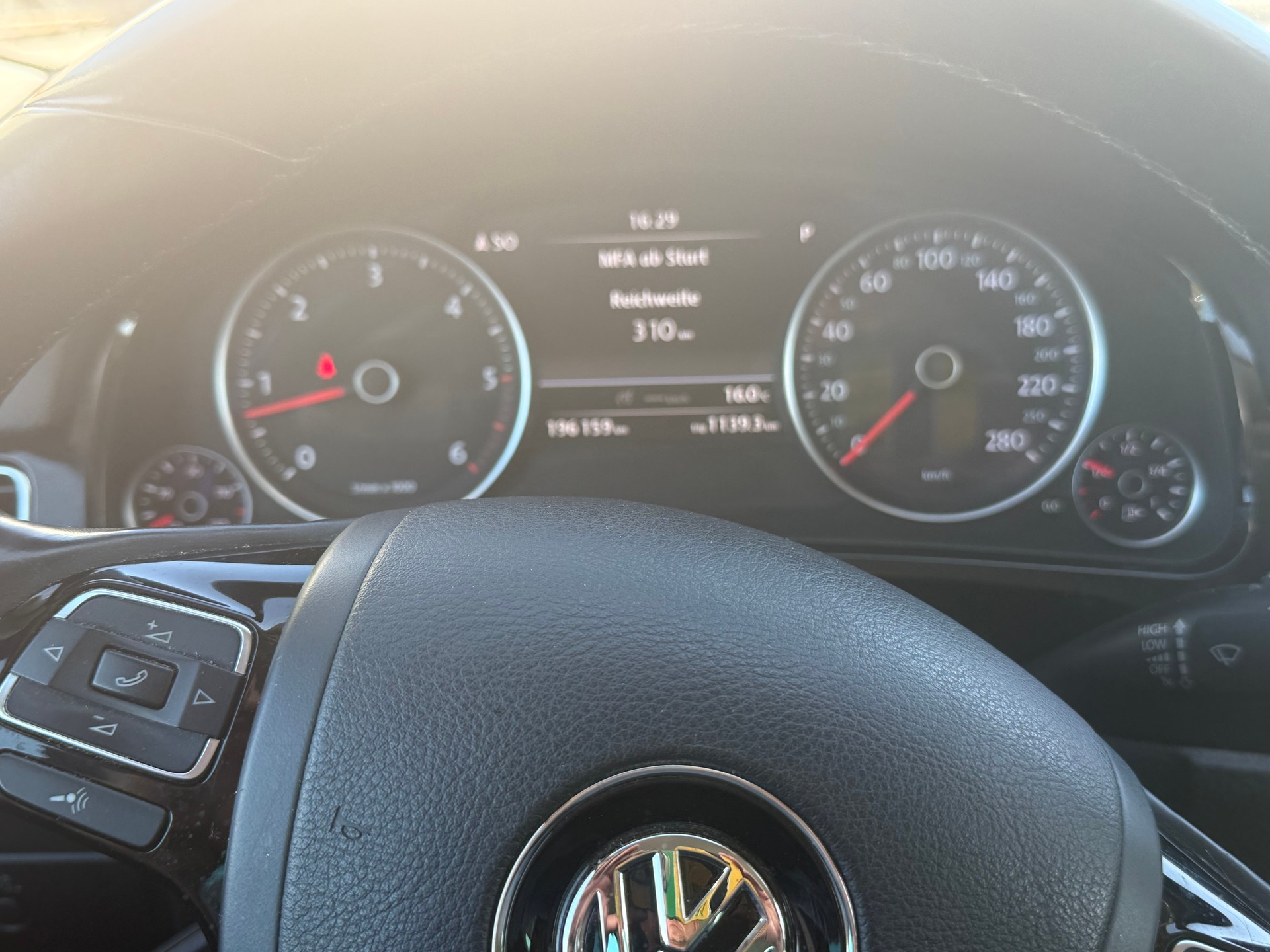 VW Touareg 3.0 TDI BlueMotion Technology Tiptronic-image-5