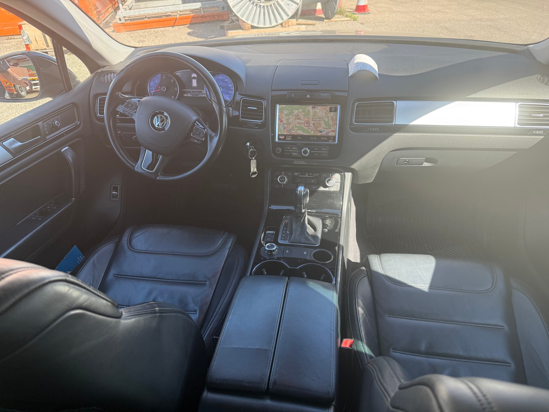 VW Touareg 3.0 TDI BlueMotion Technology Tiptronic-image-4