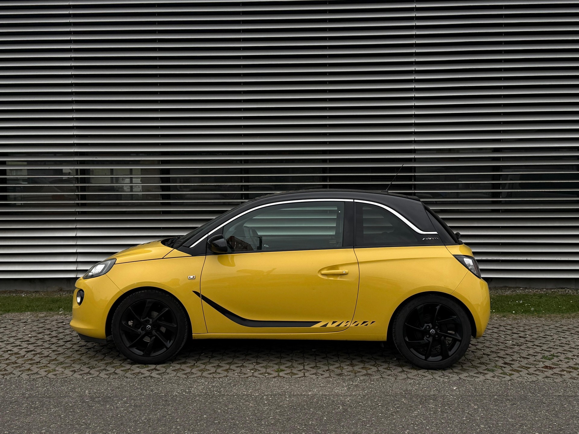 OPEL Adam 1.4 ecoFLEX SLAM-image-2