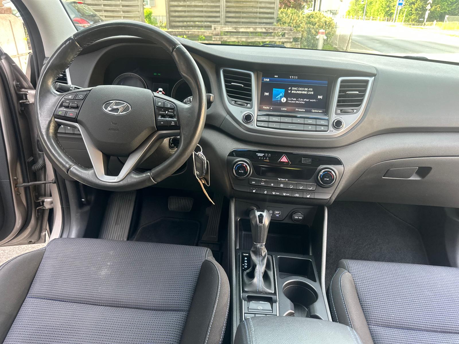HYUNDAI Tucson 2.0 CRDI Plena 4WD Automatic-image-7