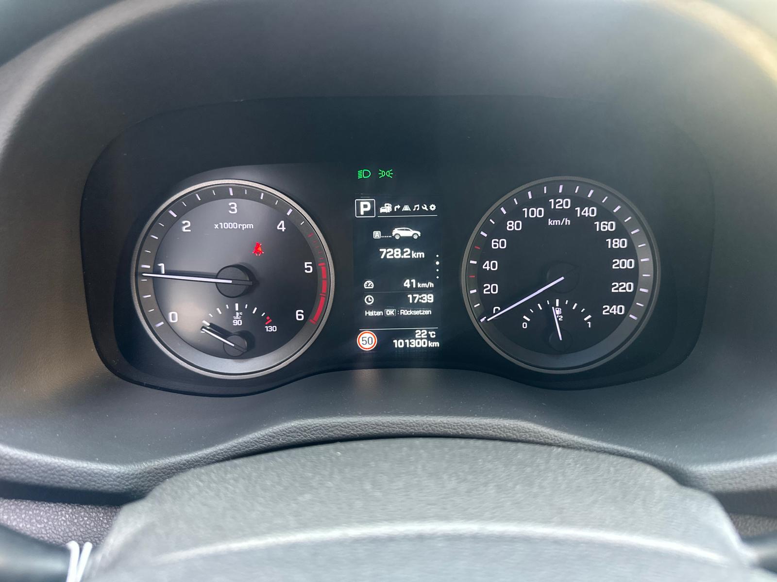 HYUNDAI Tucson 2.0 CRDI Plena 4WD Automatic-image-11