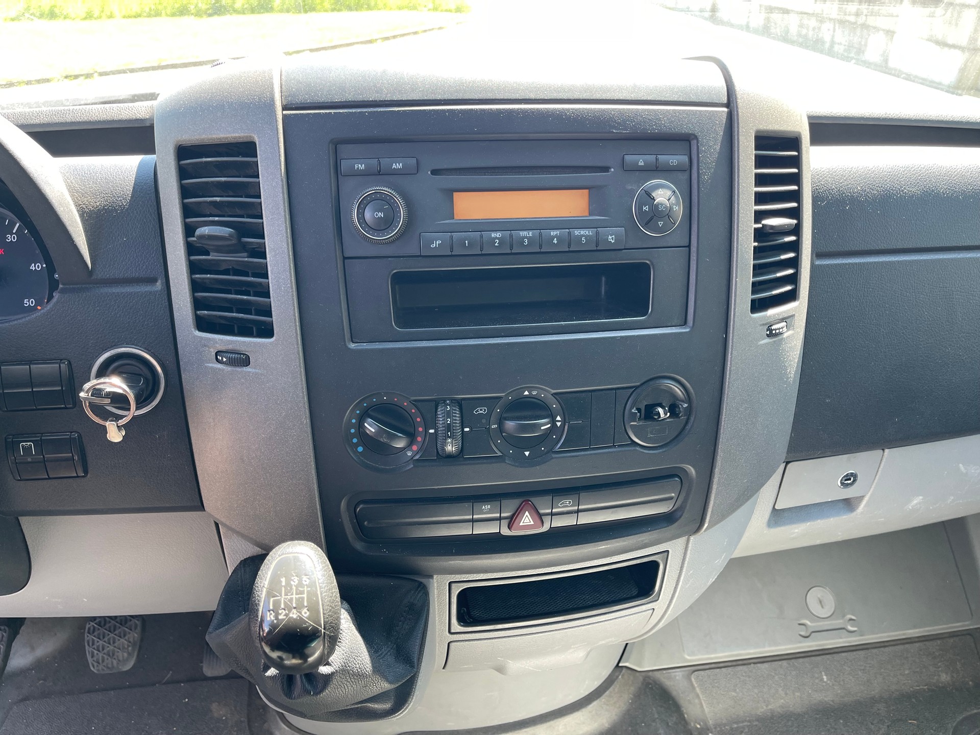 MERCEDES-BENZ Sprinter 311 CDI Standard-image-10