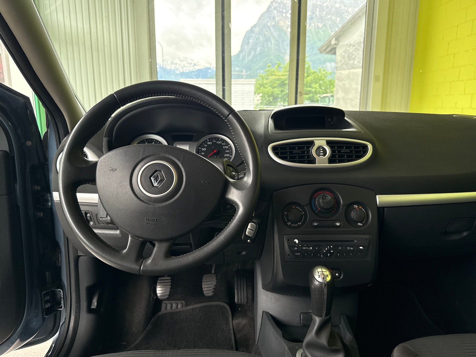 RENAULT Clio Grandtour 1.2 16V Turbo Dynamique-image-8