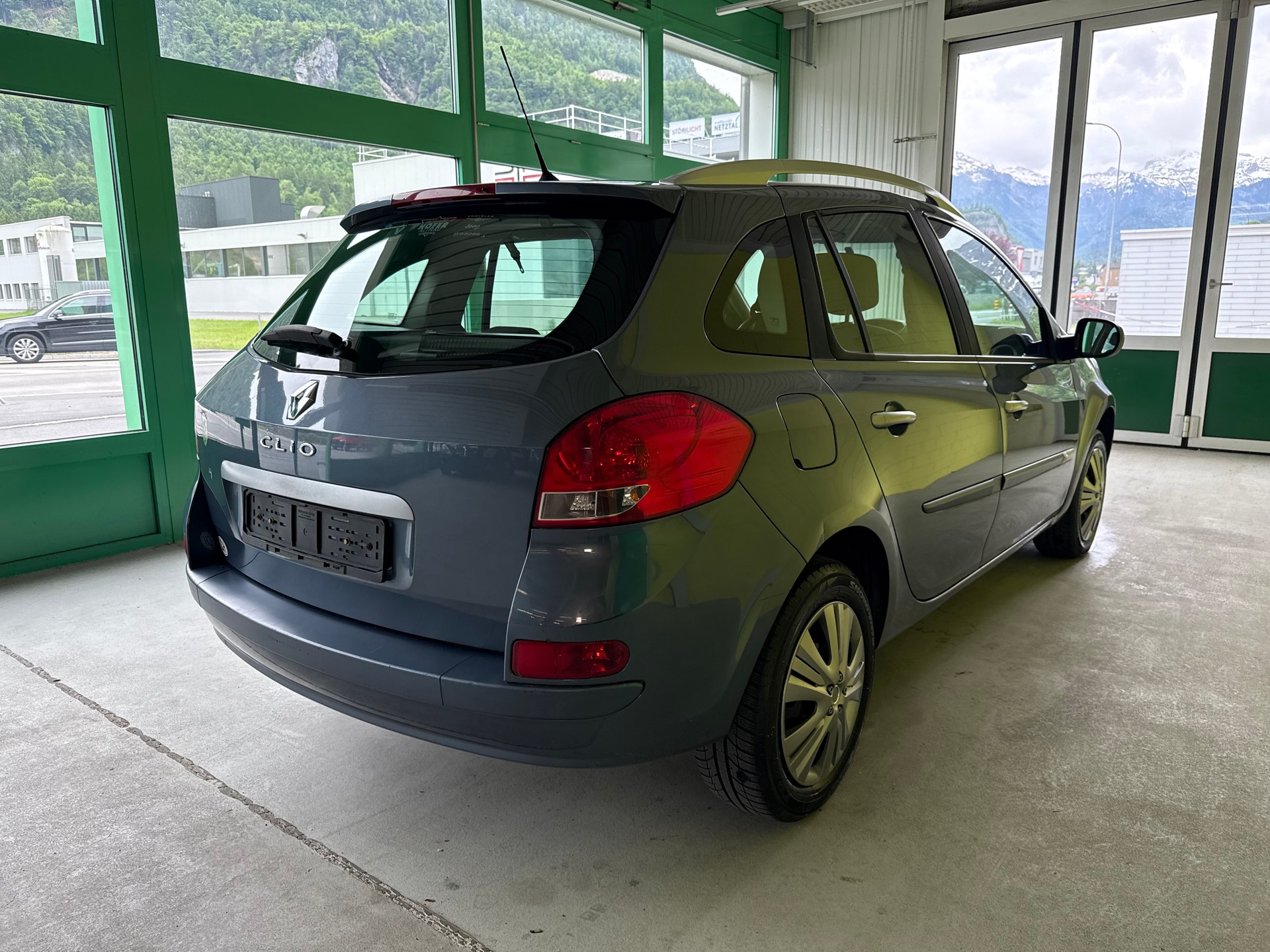 RENAULT Clio Grandtour 1.2 16V Turbo Dynamique-image-13