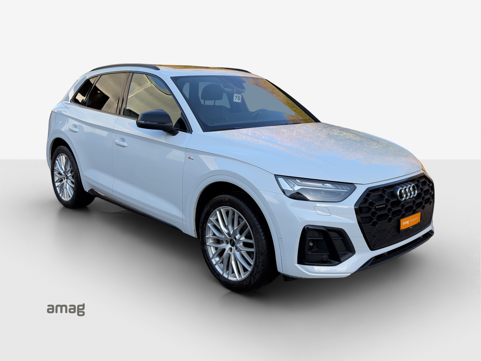 AUDI Q5 40 TDI Black Edition quattro S-tronic-image-5