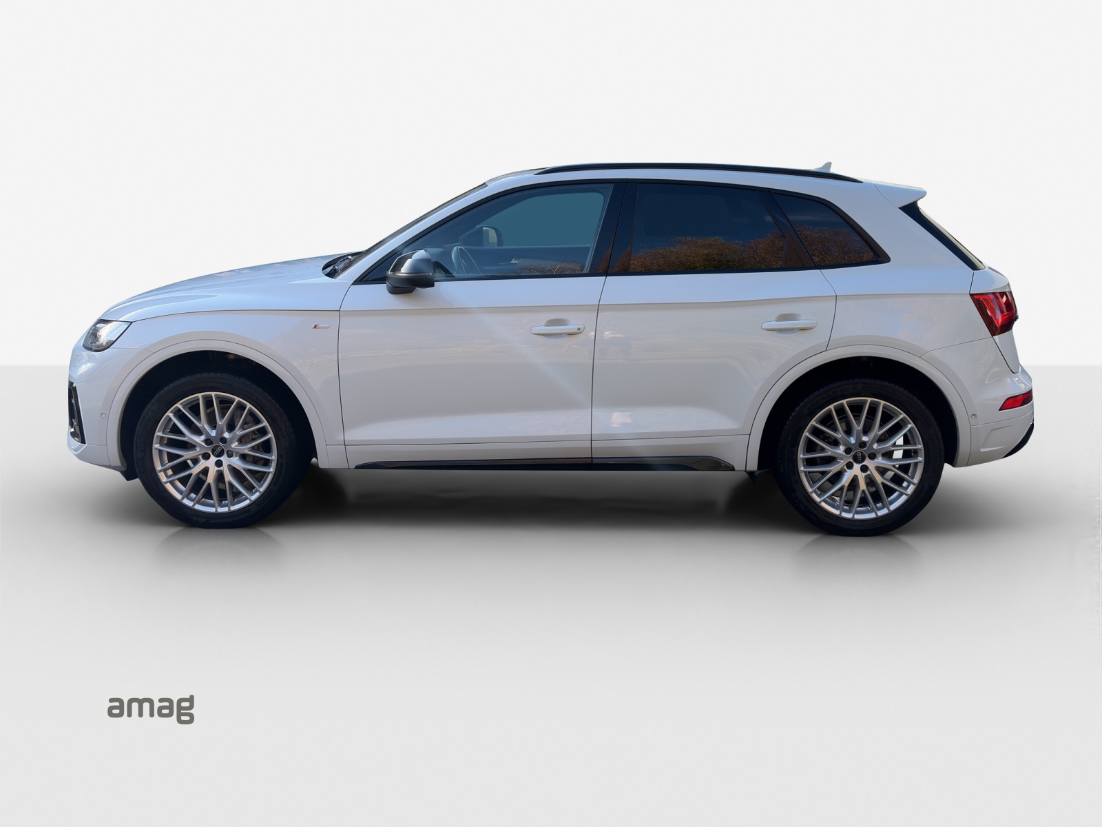 AUDI Q5 40 TDI Black Edition quattro S-tronic-image-1
