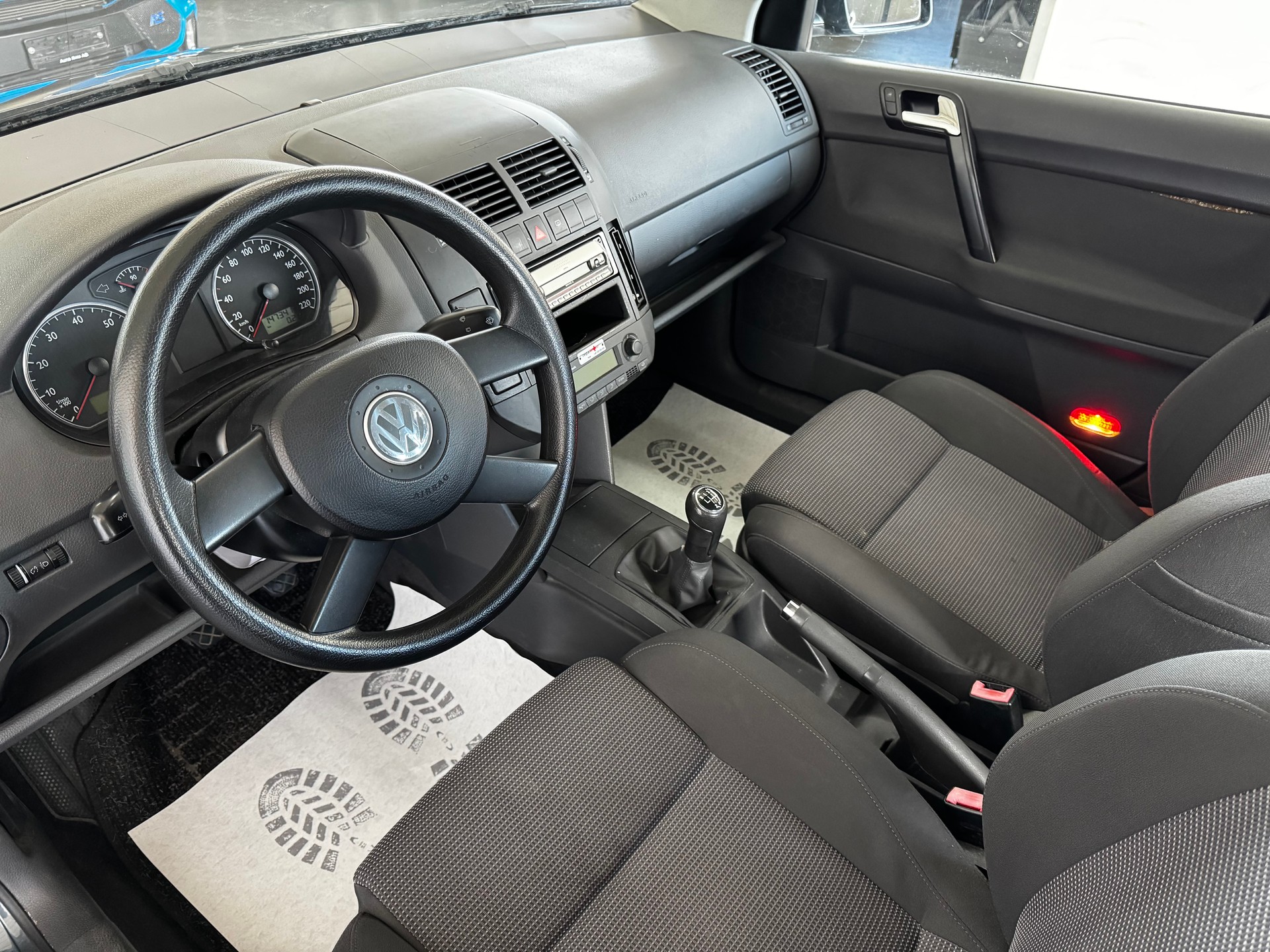 VW Polo 1.4 16V Comfortline-image-12