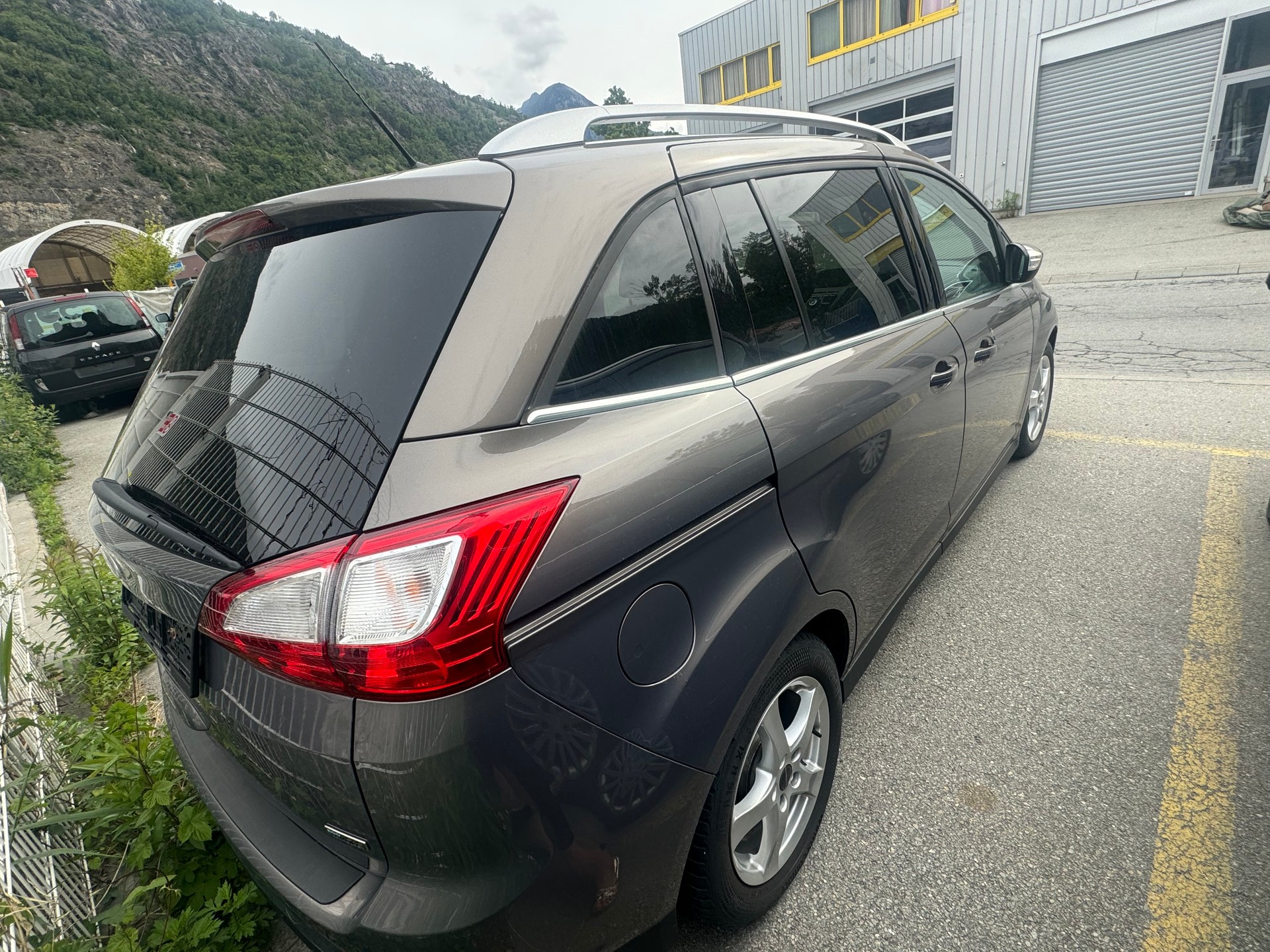 FORD Grand C-Max 1.0 SCTi Titanium-image-9