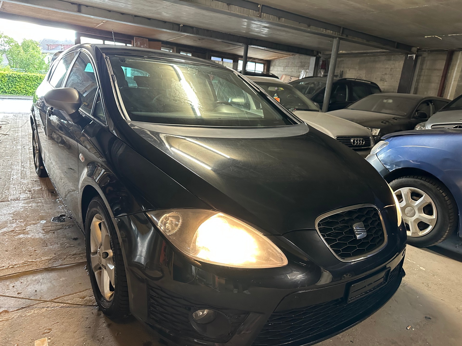 SEAT Leon 2.0 TSI FR DSG-image-2