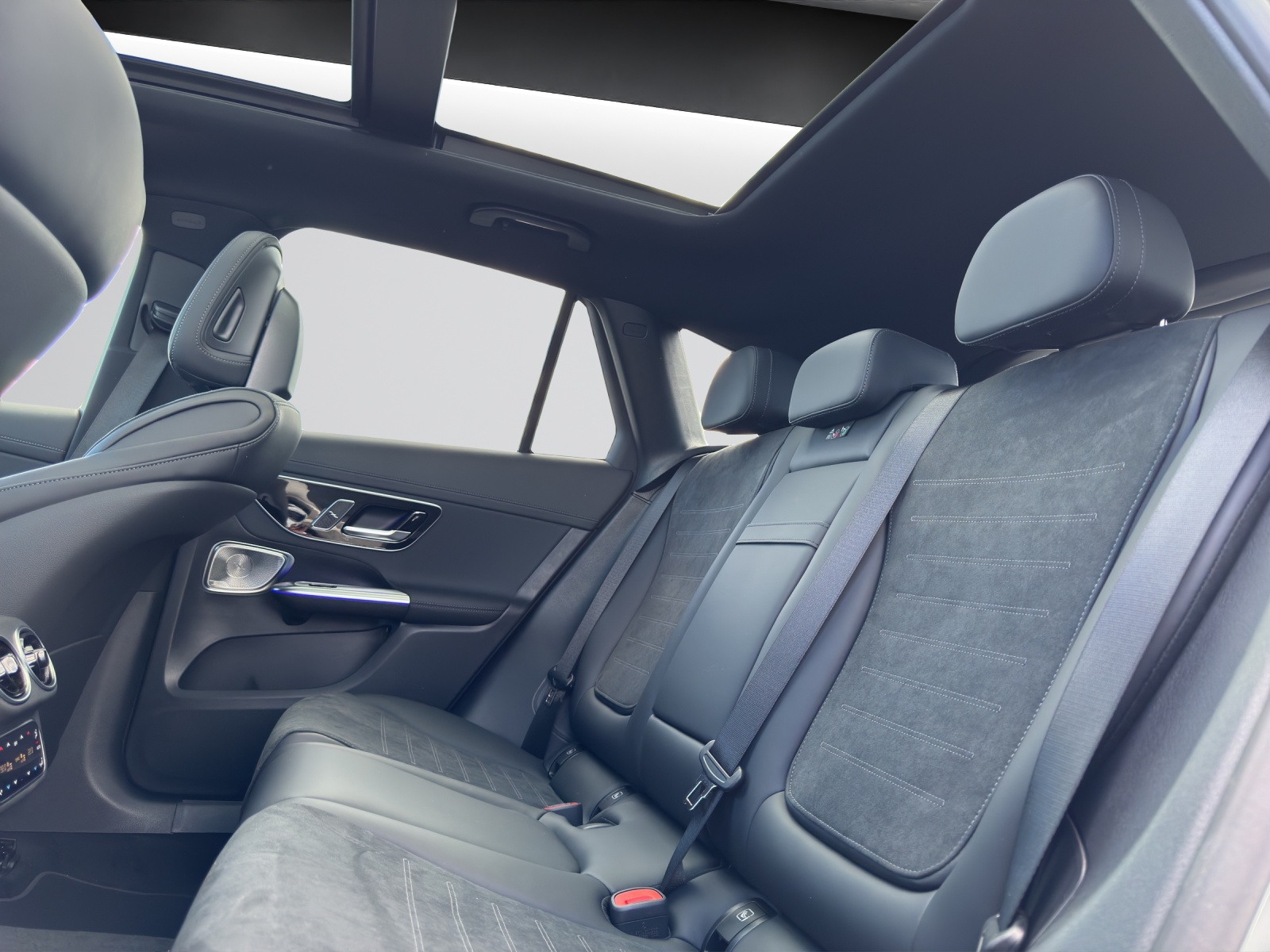 MERCEDES-BENZ GLC 220 d 4Matic 9G-Tronic-image-8