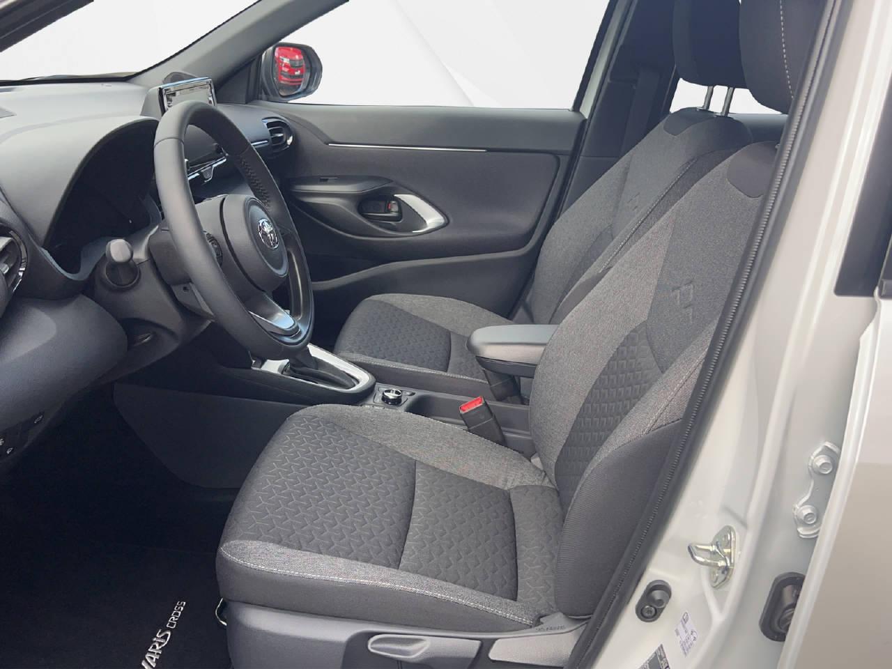 TOYOTA Yaris Cross 1.5 VVT-i HSD Trend AWD-i-image-12