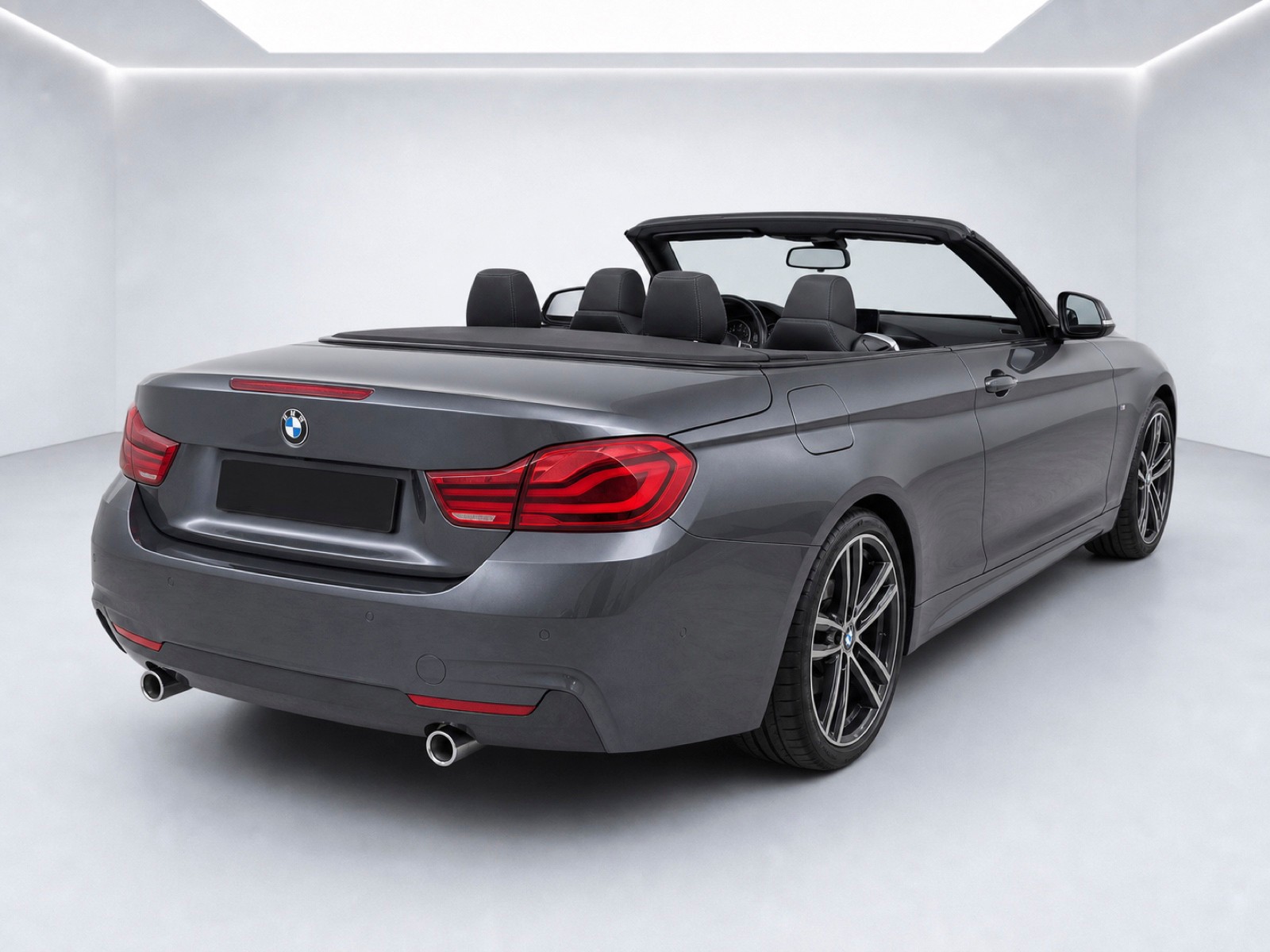 BMW 440i Cabriolet xDrive M Sport Individual Steptronic-image-5