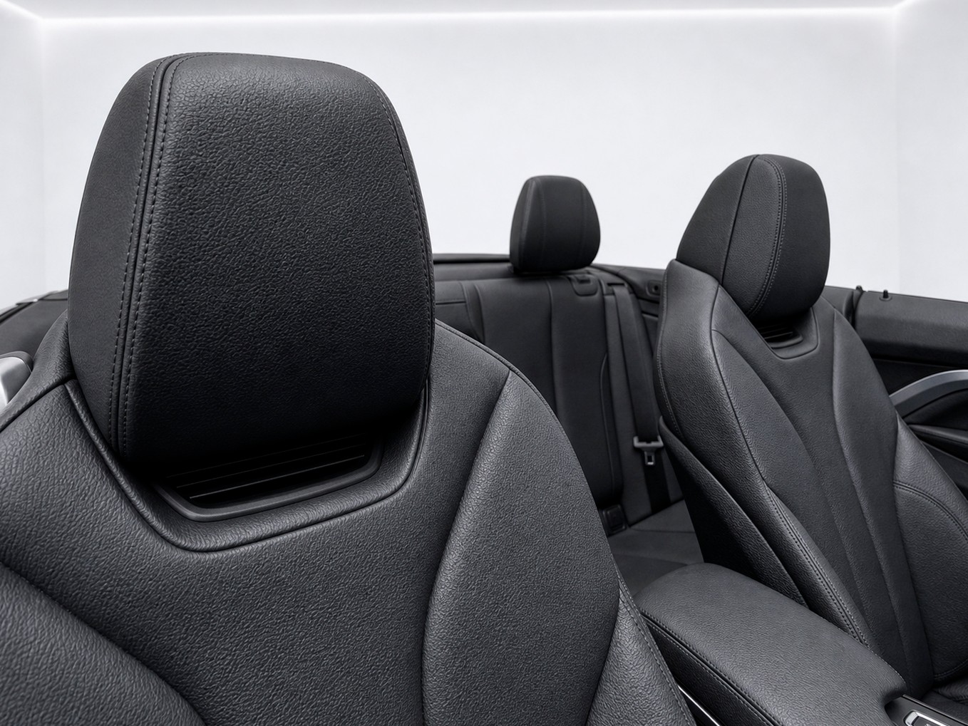 BMW 440i Cabriolet xDrive M Sport Individual Steptronic-image-14