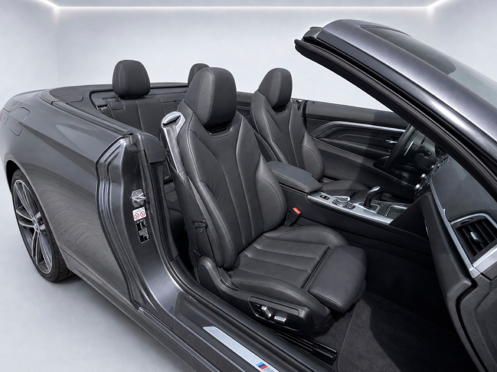 BMW 440i Cabriolet xDrive M Sport Individual Steptronic-image-13
