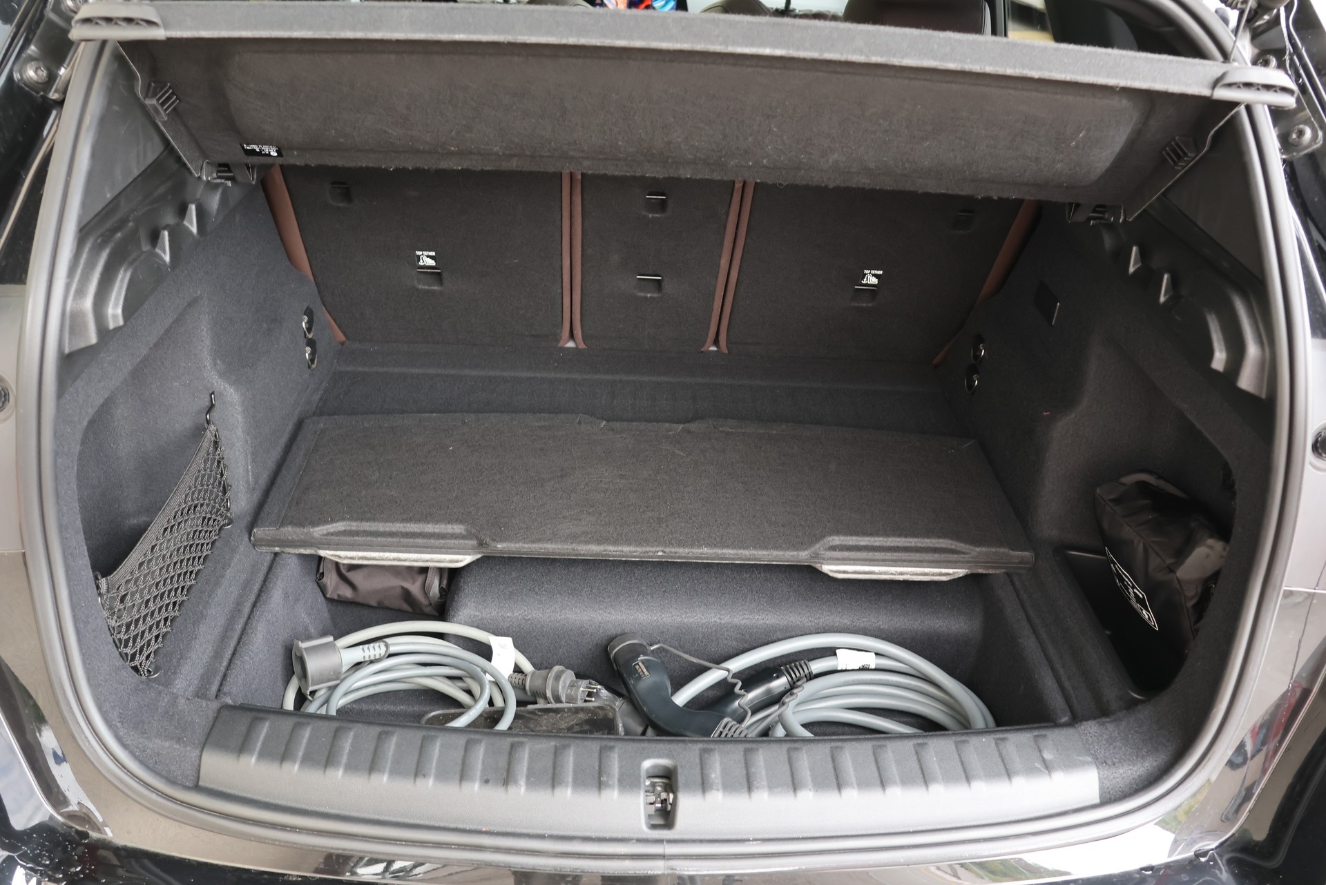 BMW iX1 xDrive 30 M Sport-image-7