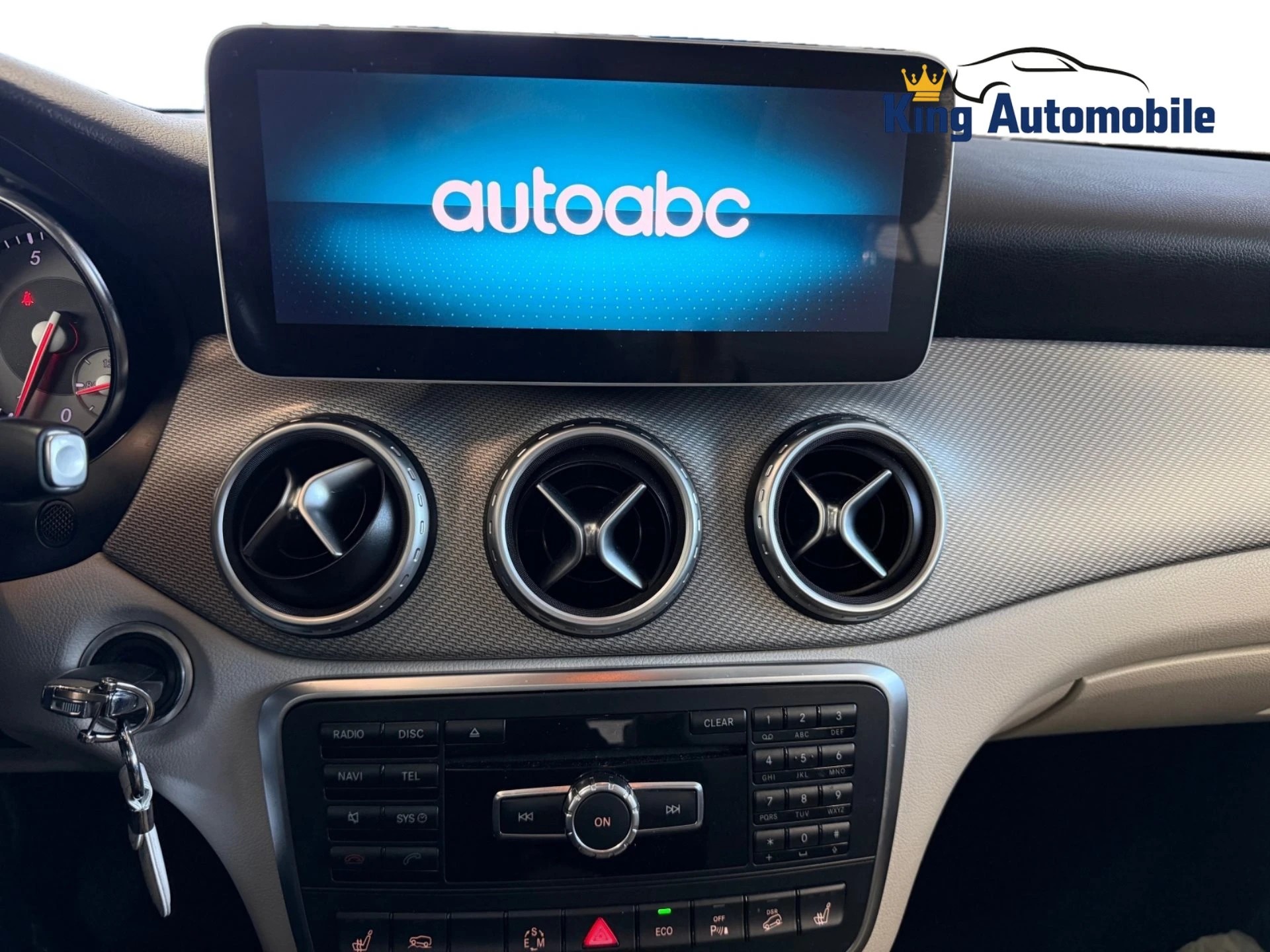 MERCEDES-BENZ GLA 250 4Matic 7G-DCT | Frisch MFK | Pano Dach | Leder | Carplay-image-14