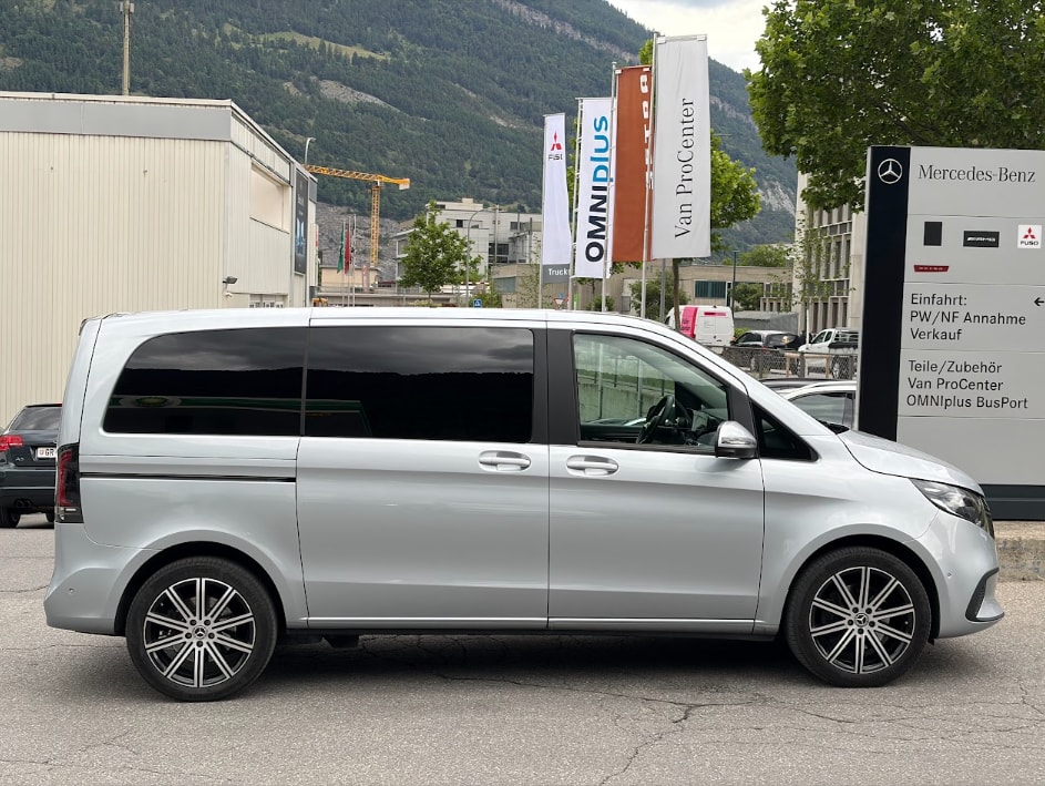 MERCEDES-BENZ V 250 d kompakt Style 9G-Tronic-image-12