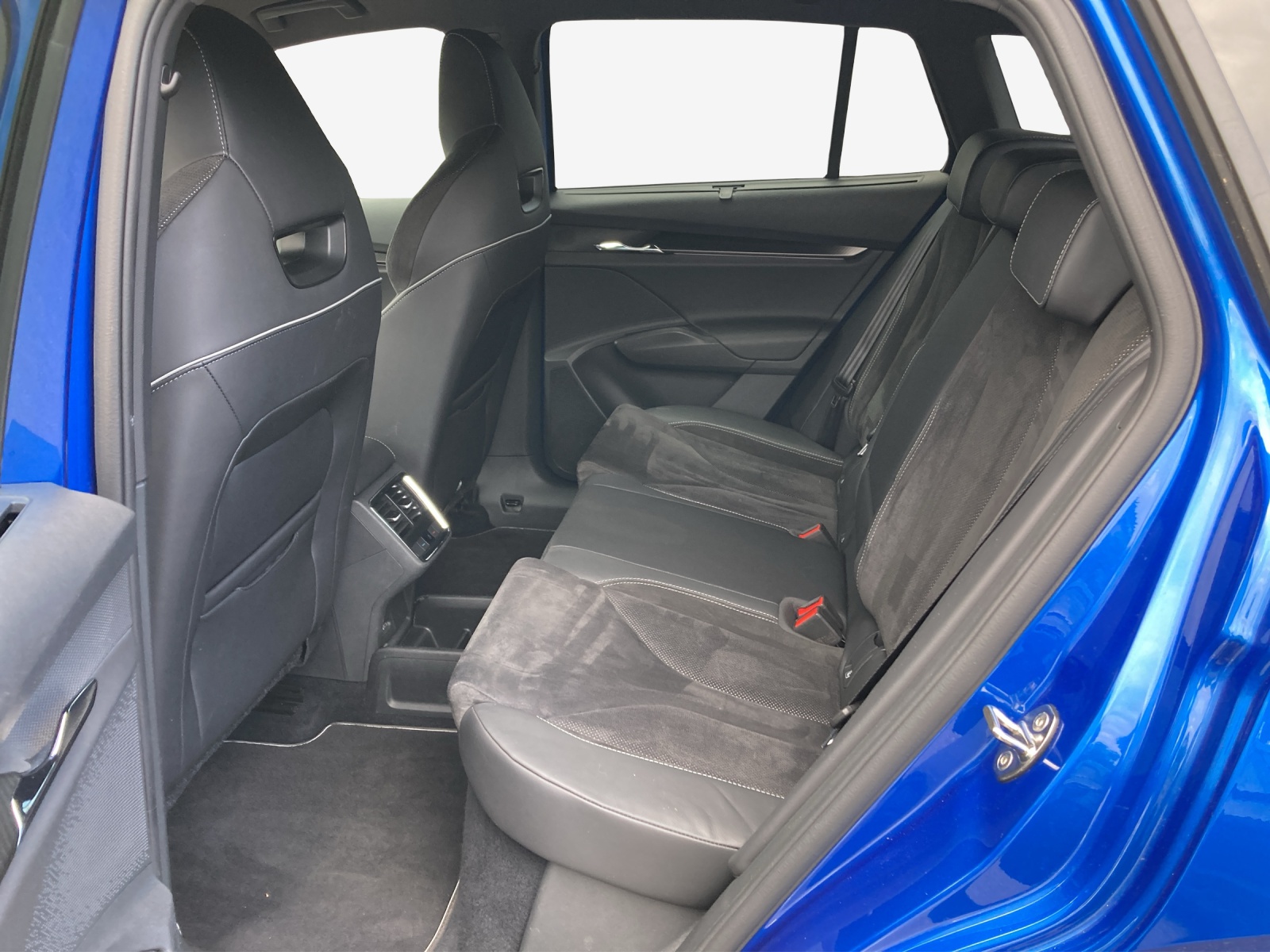 SKODA Enyaq iV 60 SportLine-image-12