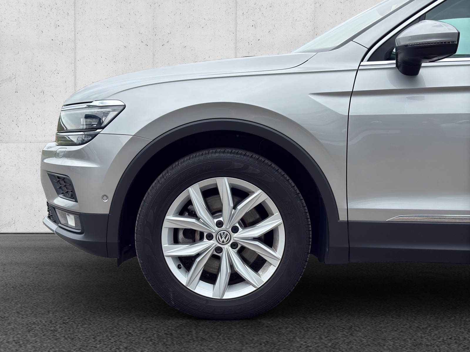 VW Tiguan 2.0 TDI SCR Highline 4Motion DSG-image-15