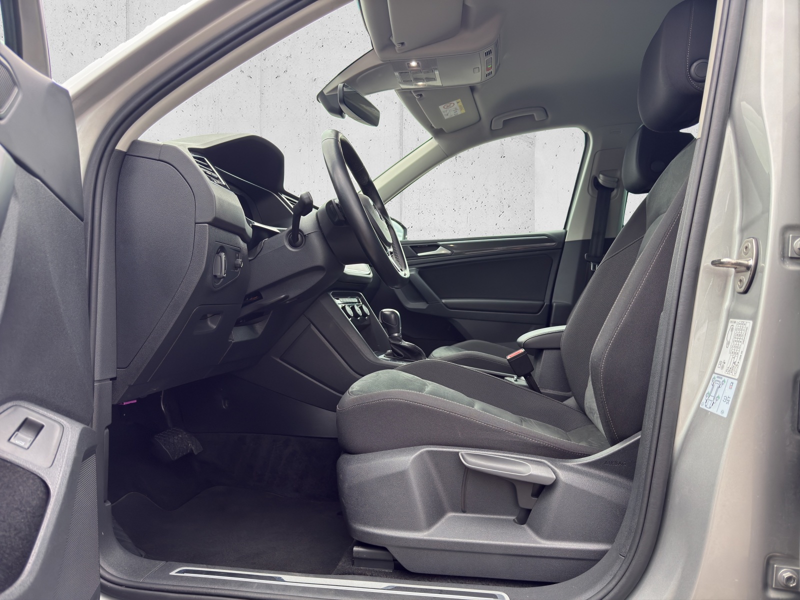 VW Tiguan 2.0 TDI SCR Highline 4Motion DSG-image-8