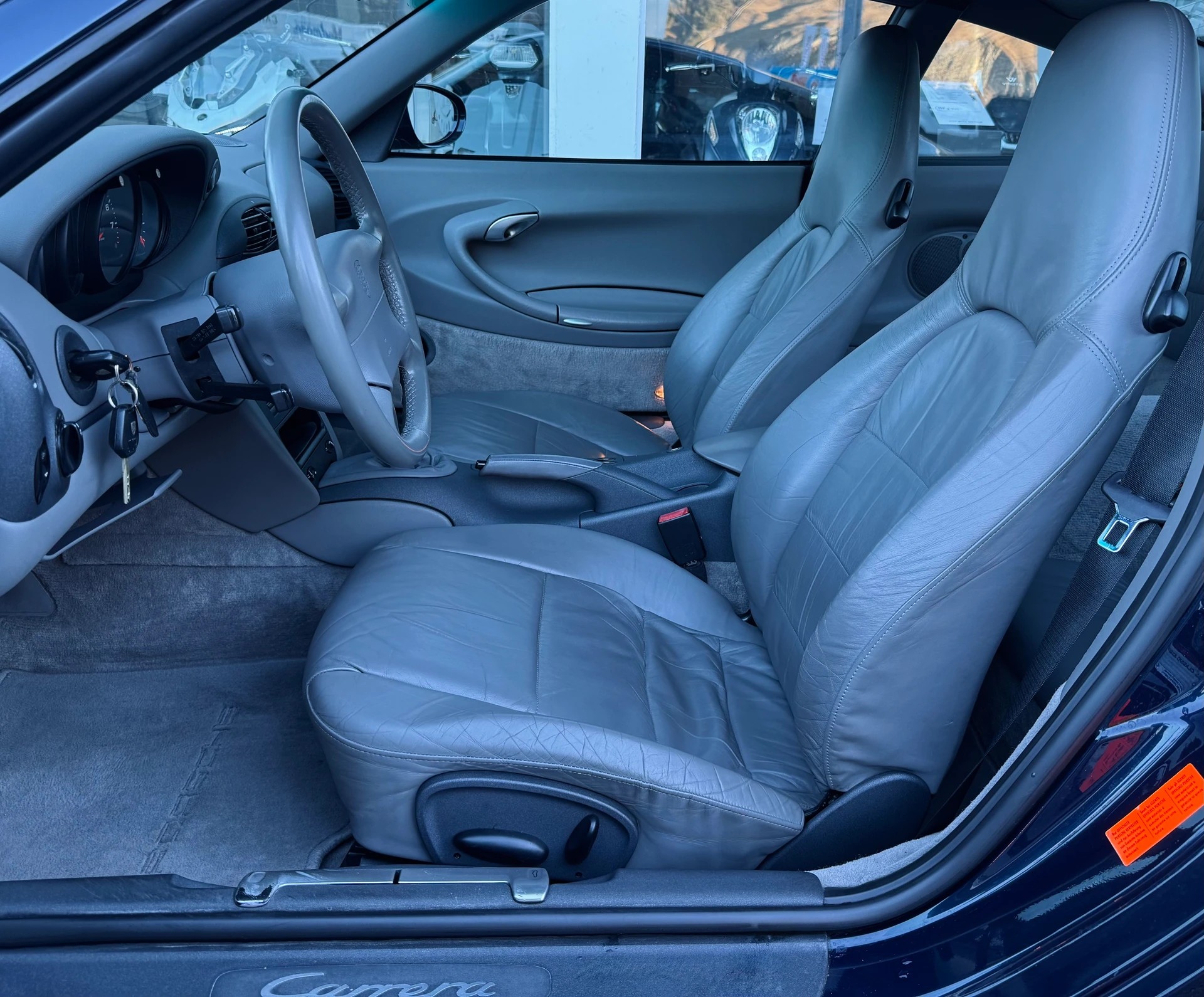 PORSCHE 911 Carrera-image-7