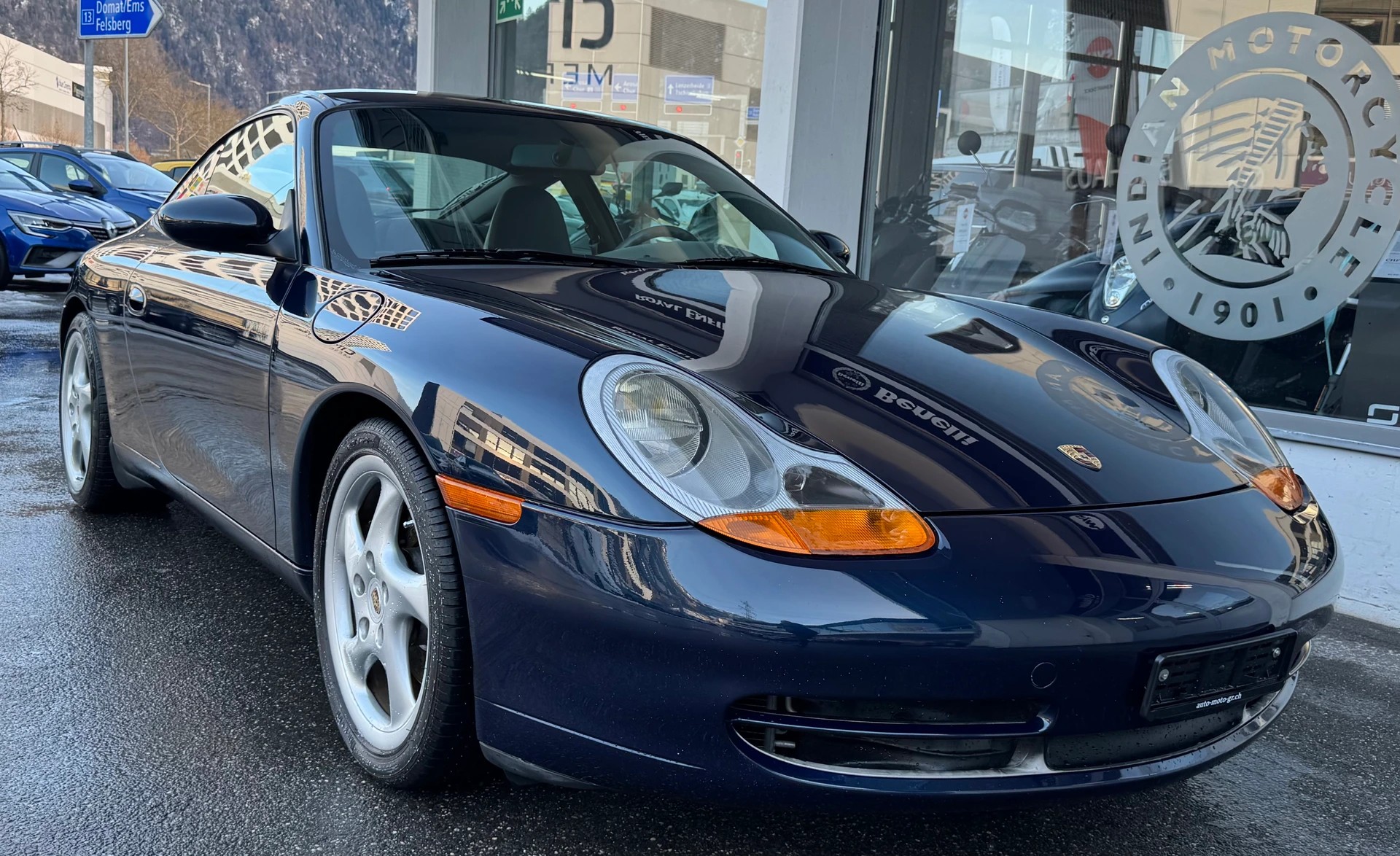PORSCHE 911 Carrera-image-0